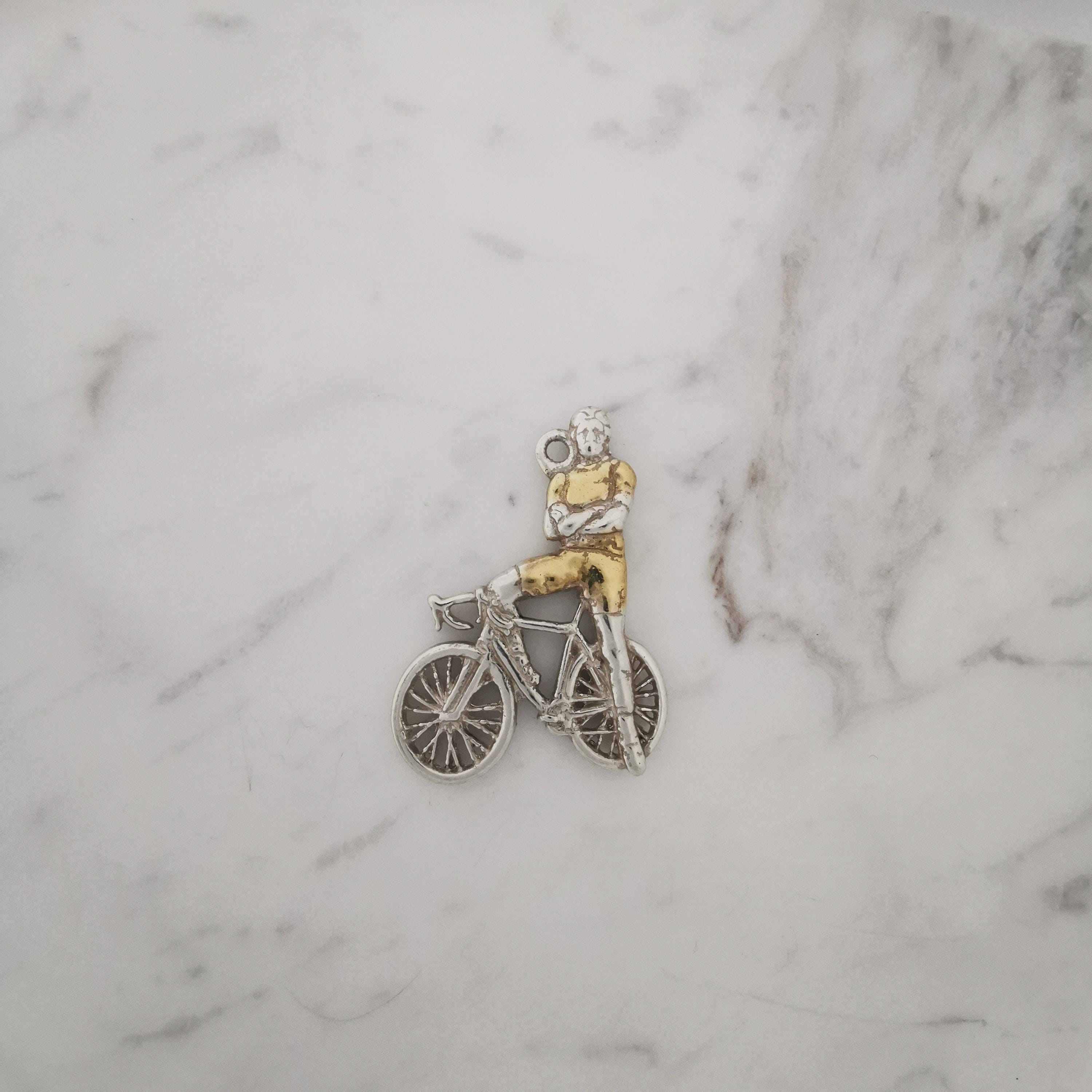 Cycling Jewelry Pendant for Men – Silver with Gold Detail 925 Gift – Sports Accessory for Road Cyclists and Urban Riders – Necklace