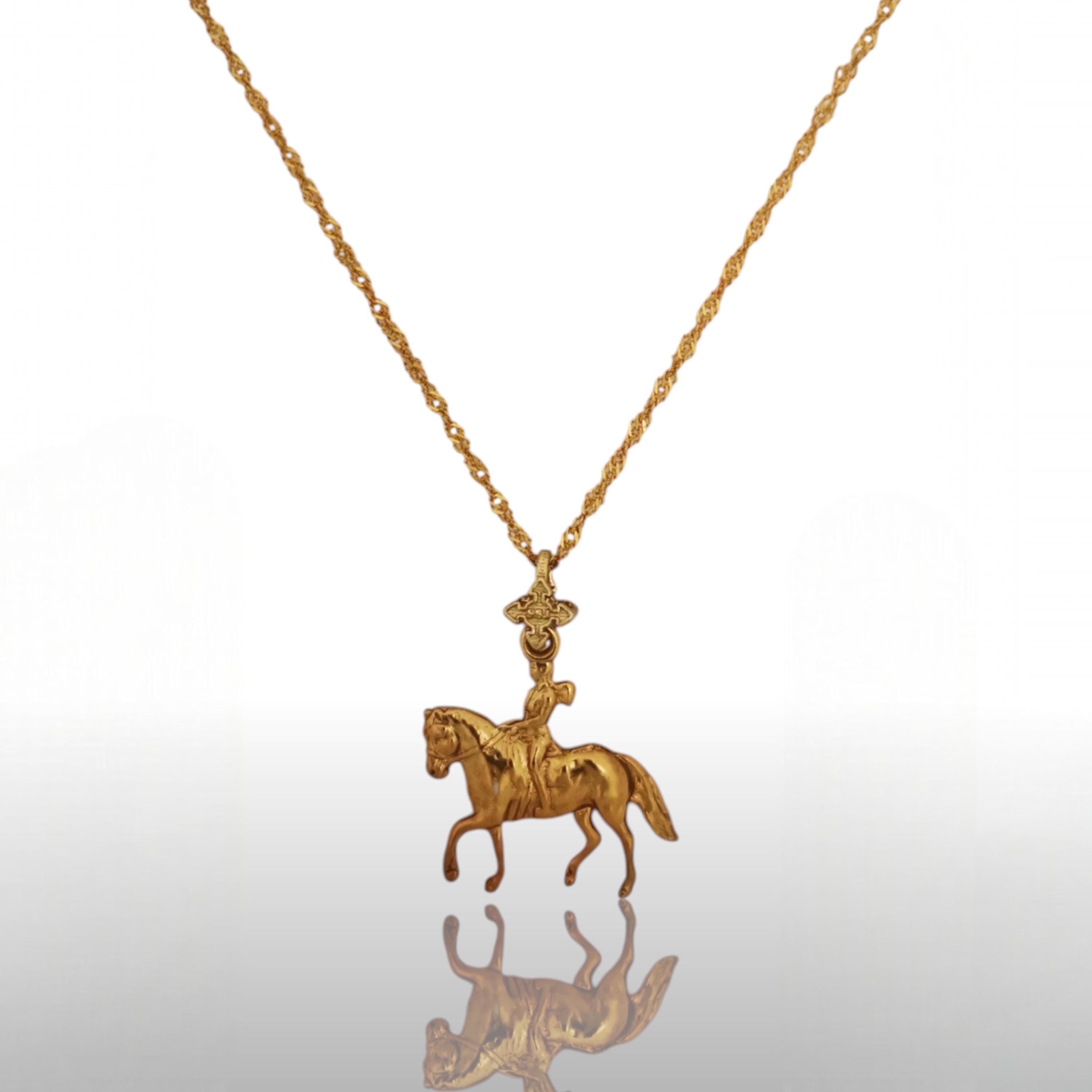 Horse Jewelry Pendant for Women – Gold-Plated 925 Silver Gift – Equestrian Sports Accessory for Riders – Necklace