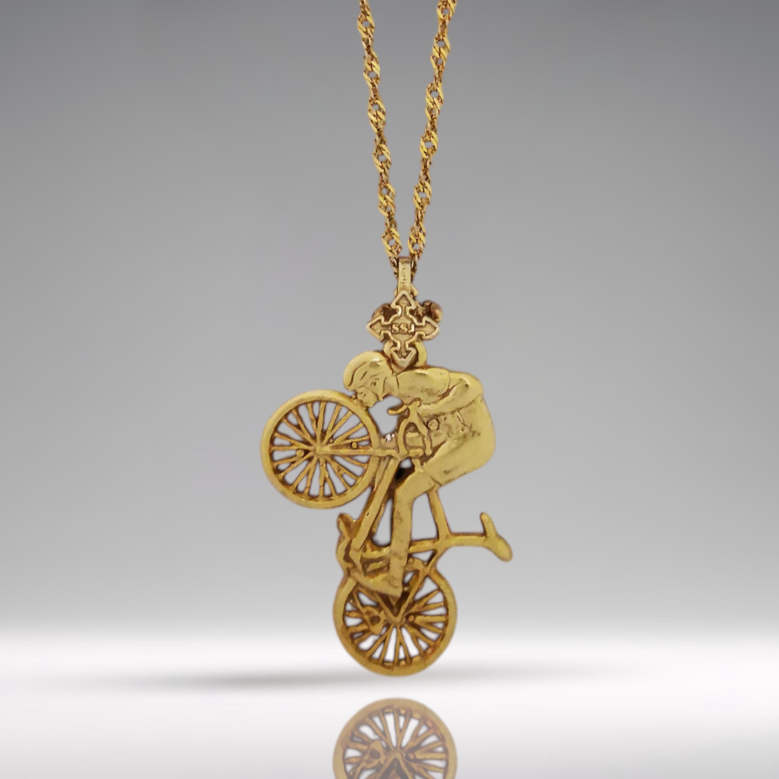 Cycling Jewelry Pendant for Men – Gold-Plated 925 Silver Gift – Handcrafted Sports Accessory for Cyclists and Athletes – Necklace