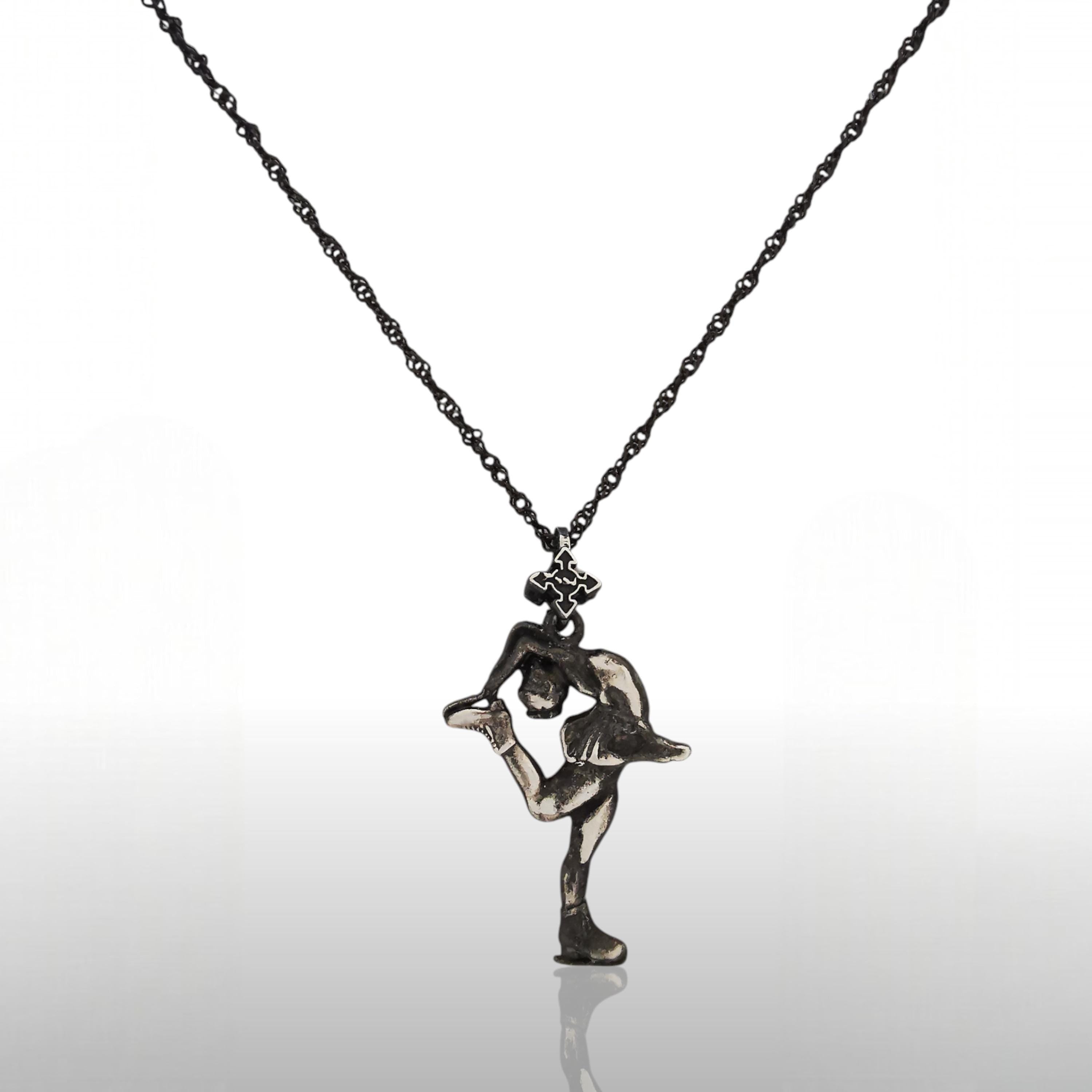 Figure Skating Jewelry Pendant for Women and Teen Girls – Vintage Style 925 Silver Gift – Handcrafted Sports Charm for Skaters – Necklace