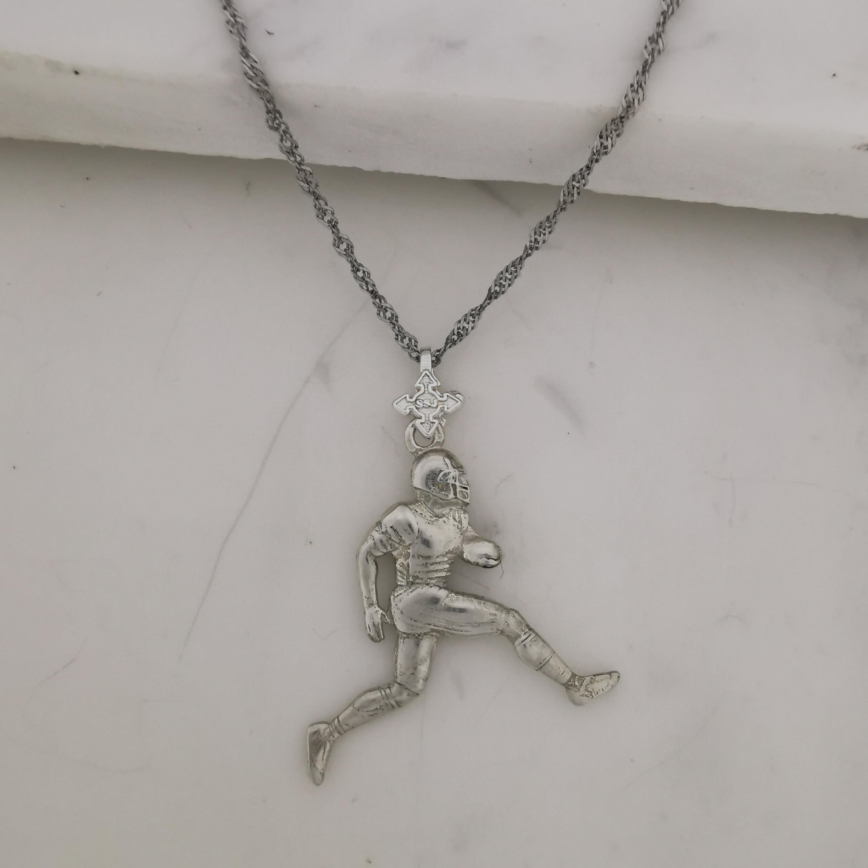 American Football Jewelry Pendant for Men – Classic Silver 925 Gift – Handcrafted Sports Accessory for Players and Sports Lovers – Necklace