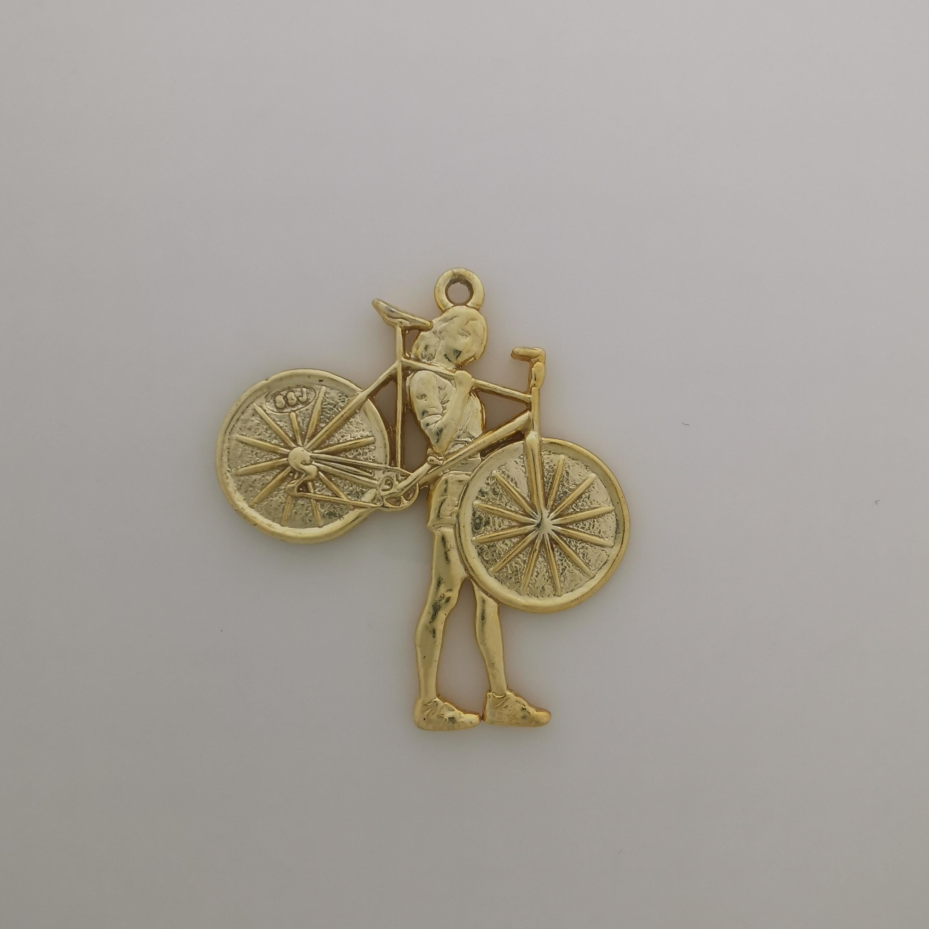 Cycling Jewelry Pendant for Women – Gold-Plated 925 Silver Gift – Elegant Sports Accessory for Cyclists and Coaches – Necklace