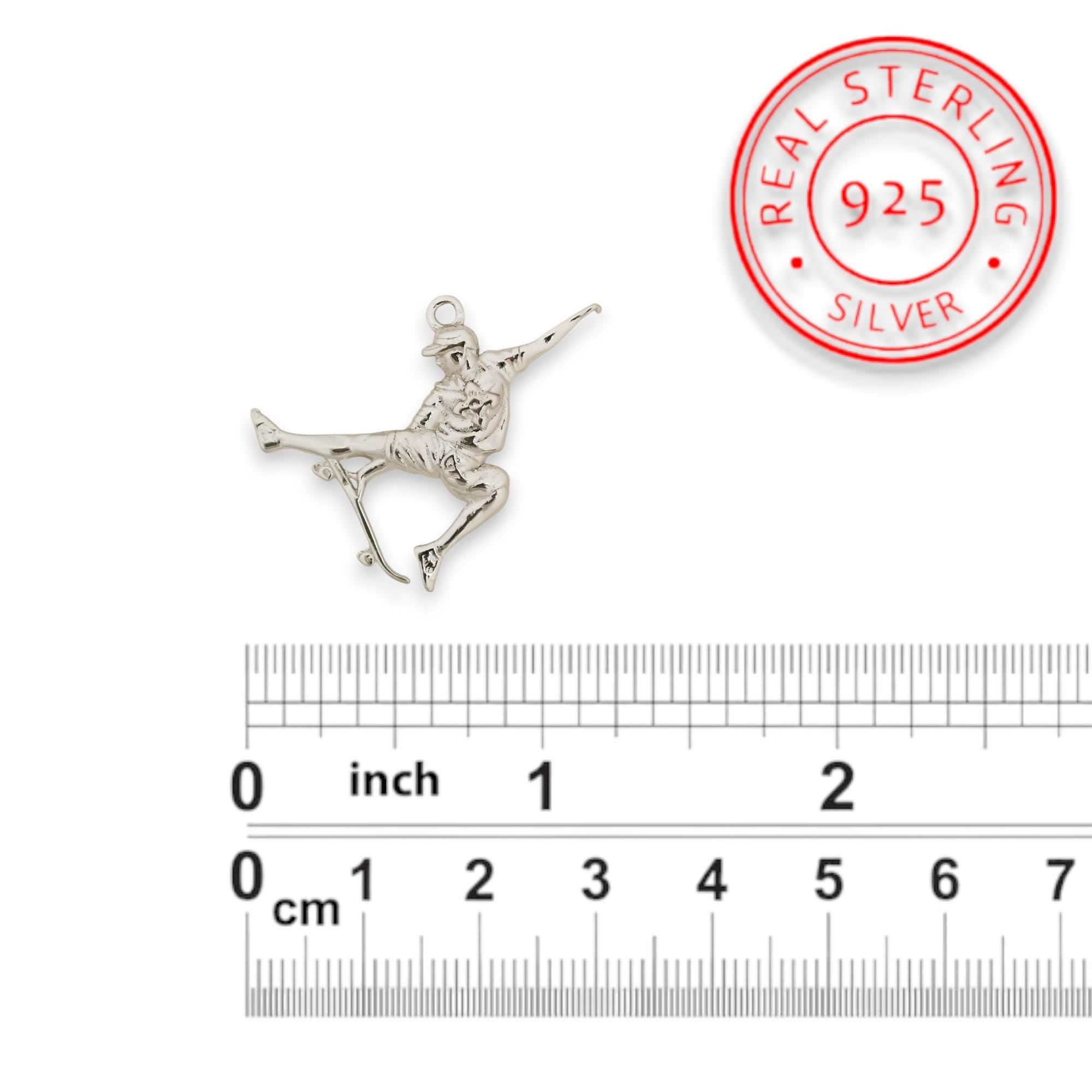 Skateboarding Jewelry Pendant for Men – 925 Sterling Silver Gift – Handcrafted Streetwear Accessory for Skaters and Athletes – Necklace