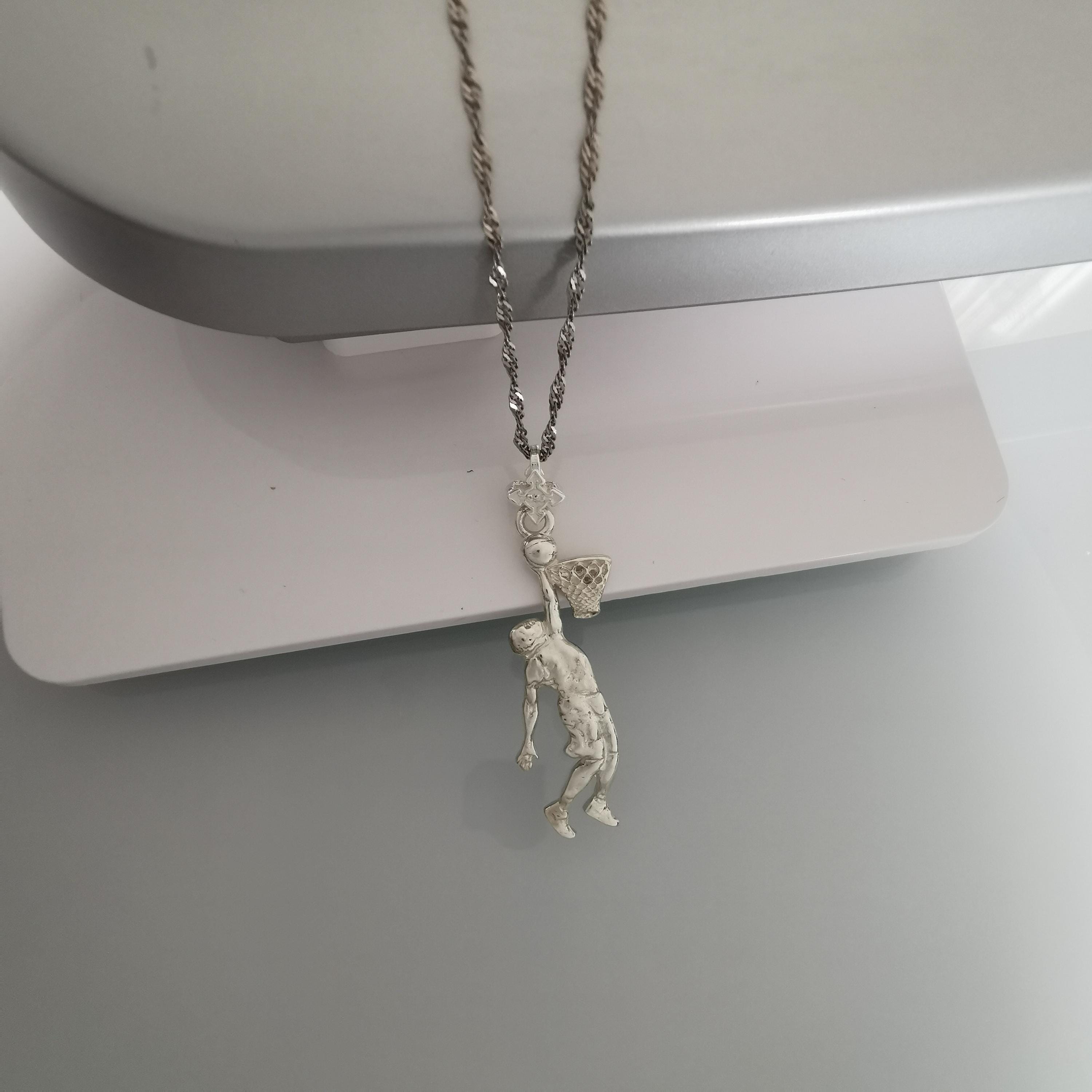 Basketball Dunk Pendant for Men – Classic Silver 925 Jewelry Gift for Players, Coaches & Fans – Sports Necklace