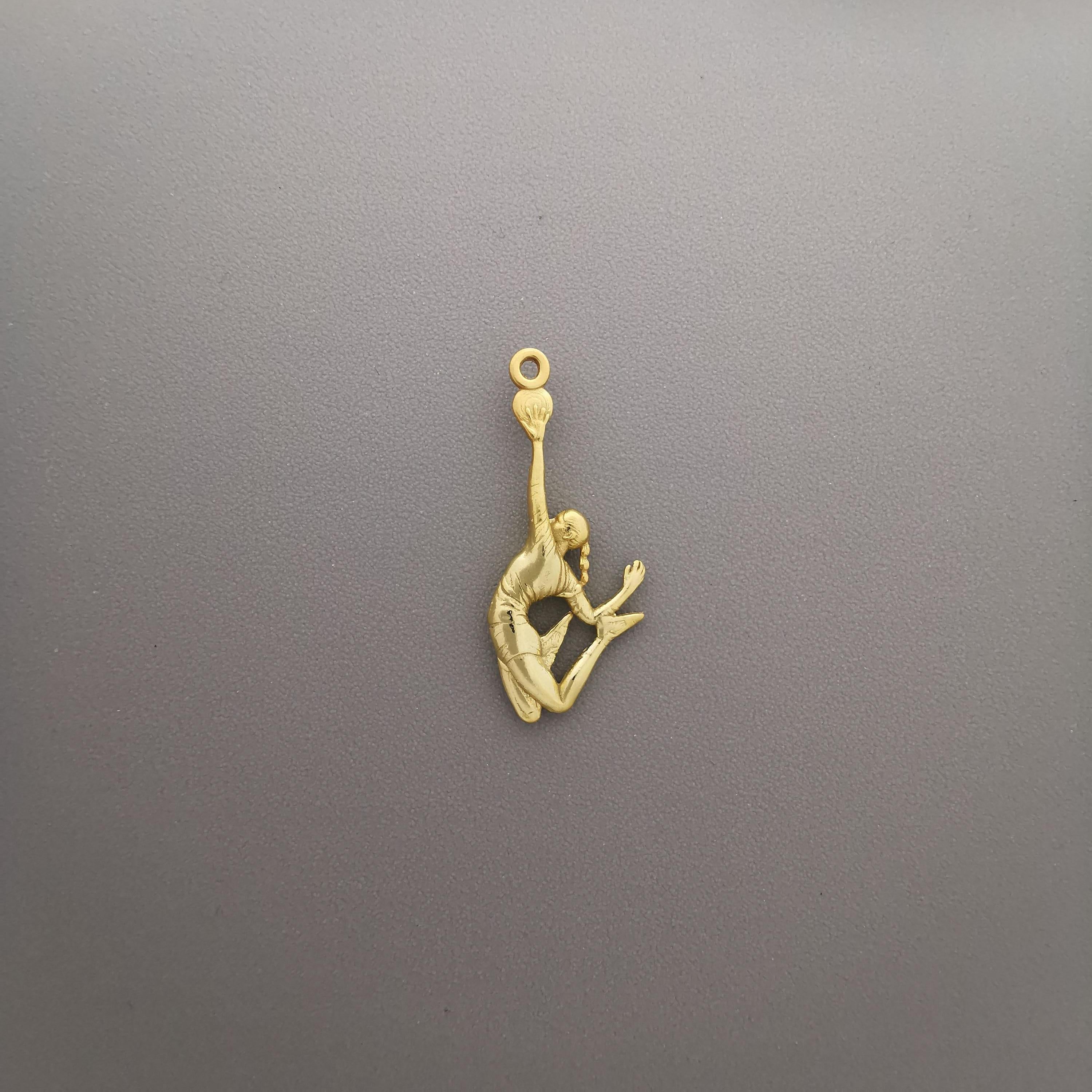 Volleyball Pendant for Women – Gold-Plated 925 Silver Jewelry – Gift for Player, Fan, or Teen Athlete