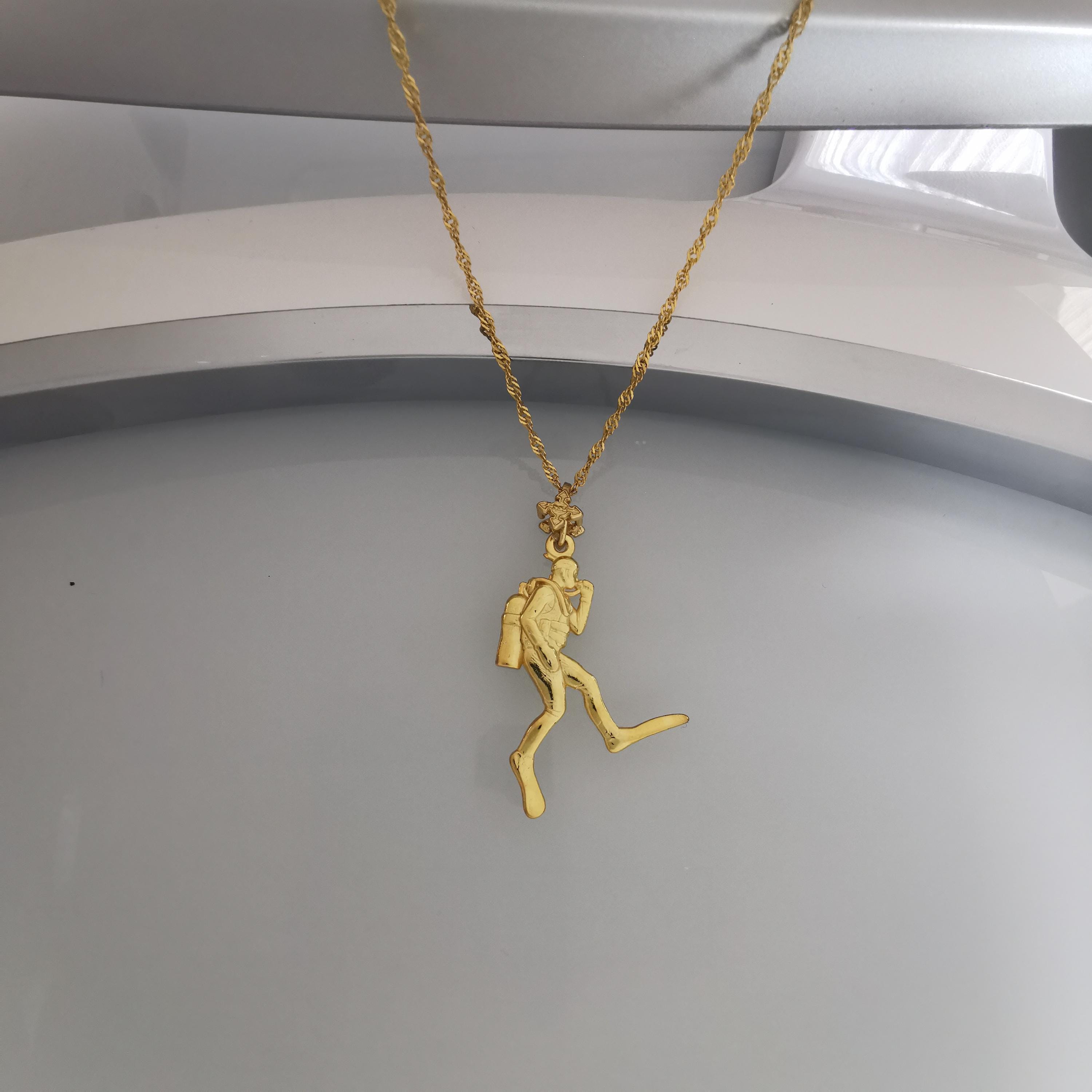 Scuba Diving Jewelry Pendant for Men and Women, Gold-Plated 925 Silver Gift – Handcrafted Diver Charm for Ocean Lovers & Athletes – Necklace