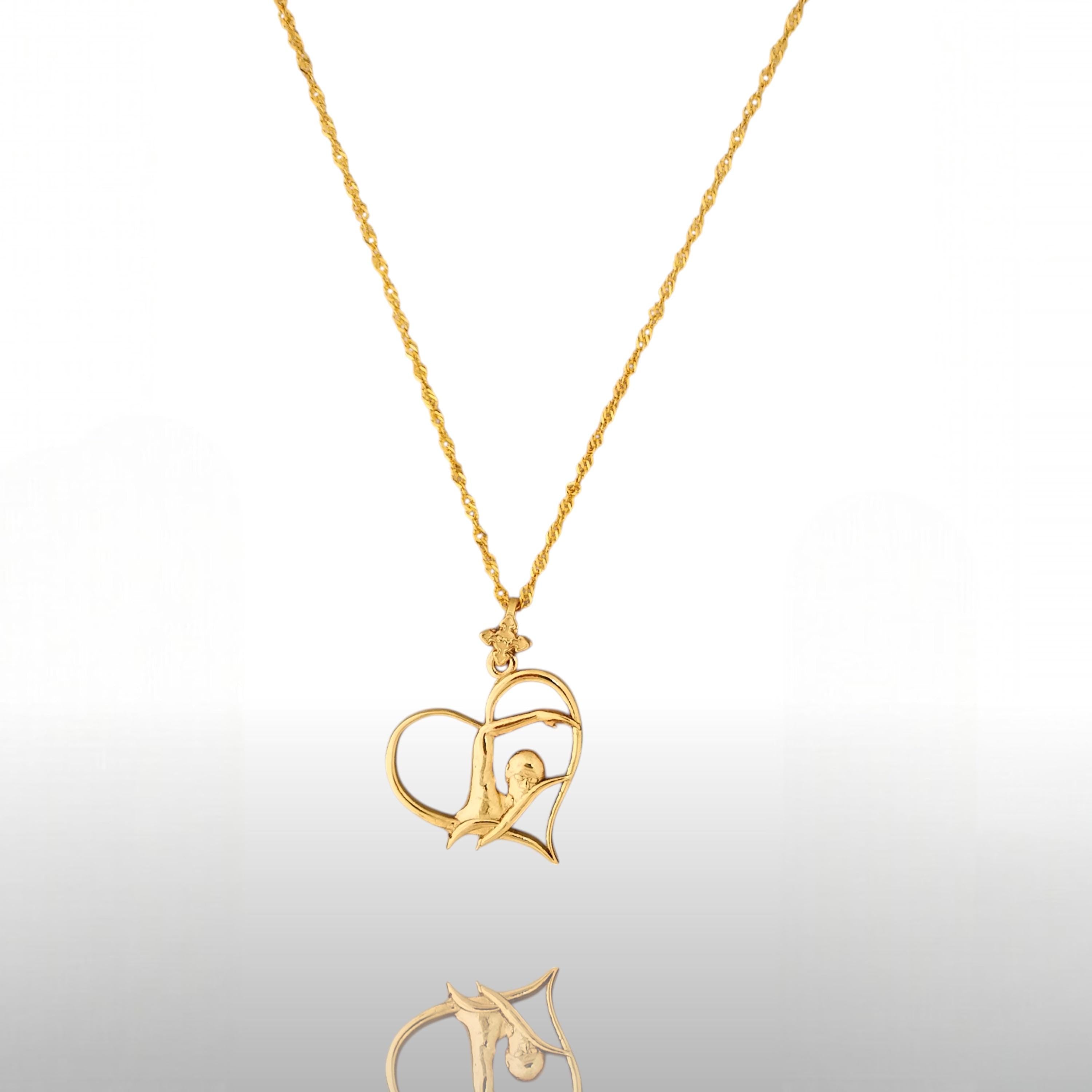 Swimmer Heart Jewelry Pendant for Women & Girls – Gold-Plated 925 Silver Pendant – Sporty Gift for Swimmers and Aquatic Lovers Necklace
