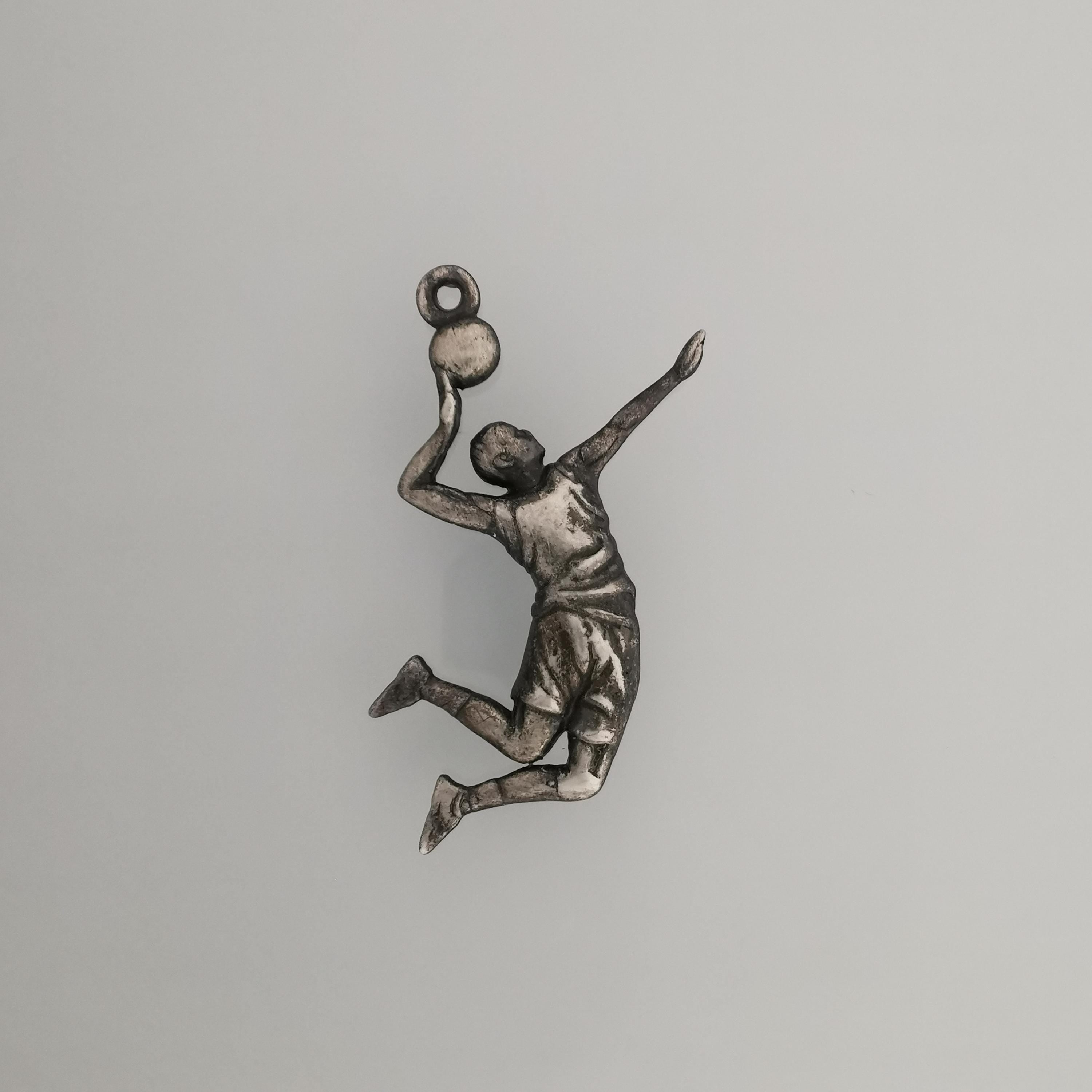 Volleyball Pendant for Men – Vintage Style 925 Silver Jewelry Gift – Handcrafted Sports Charm for Players, Coaches & Fans – Necklace