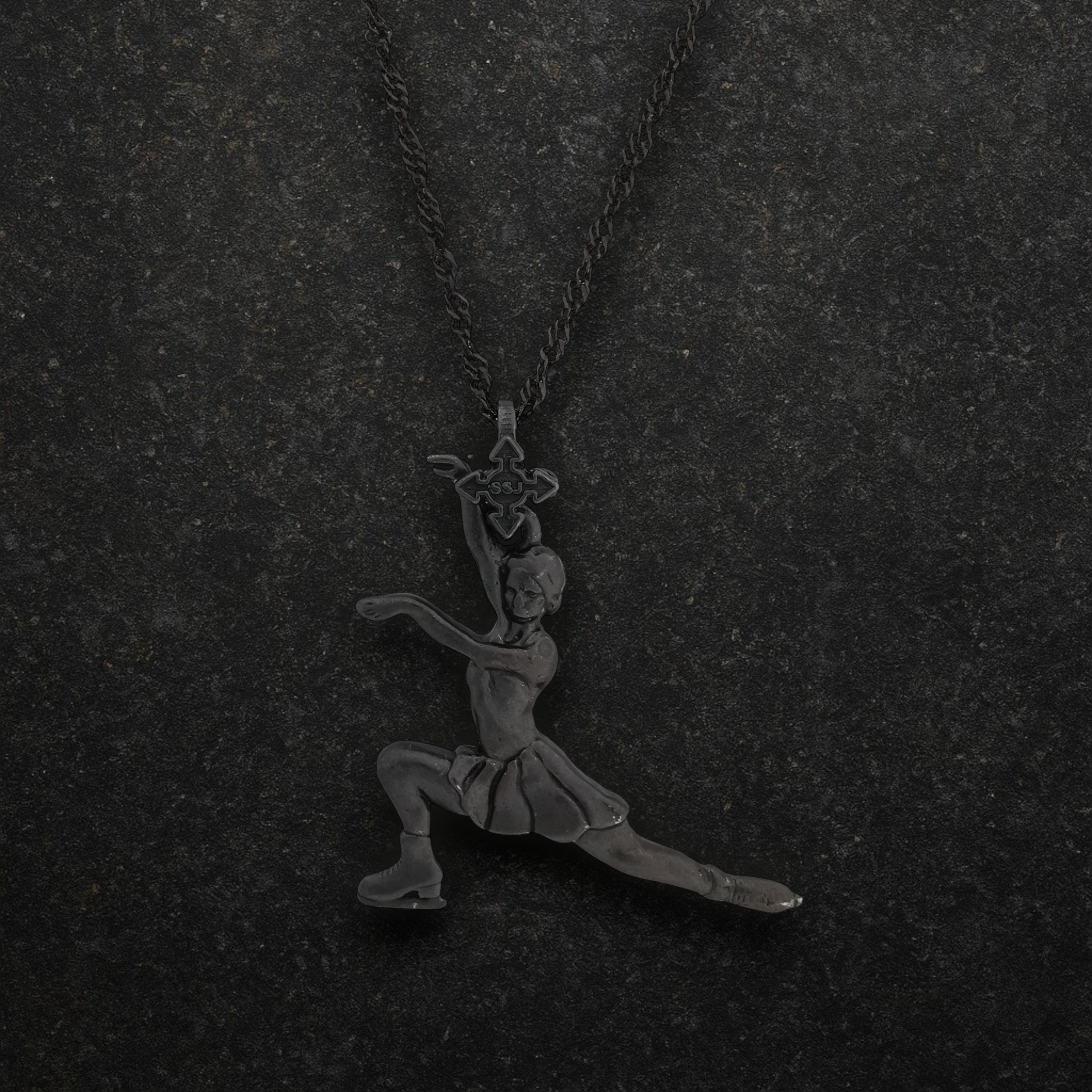 Figure Skating Pendant for Women – Oxidized Black 925 Silver Jewelry Gift – Handcrafted Sports Charm for Skaters & Fans – Necklace