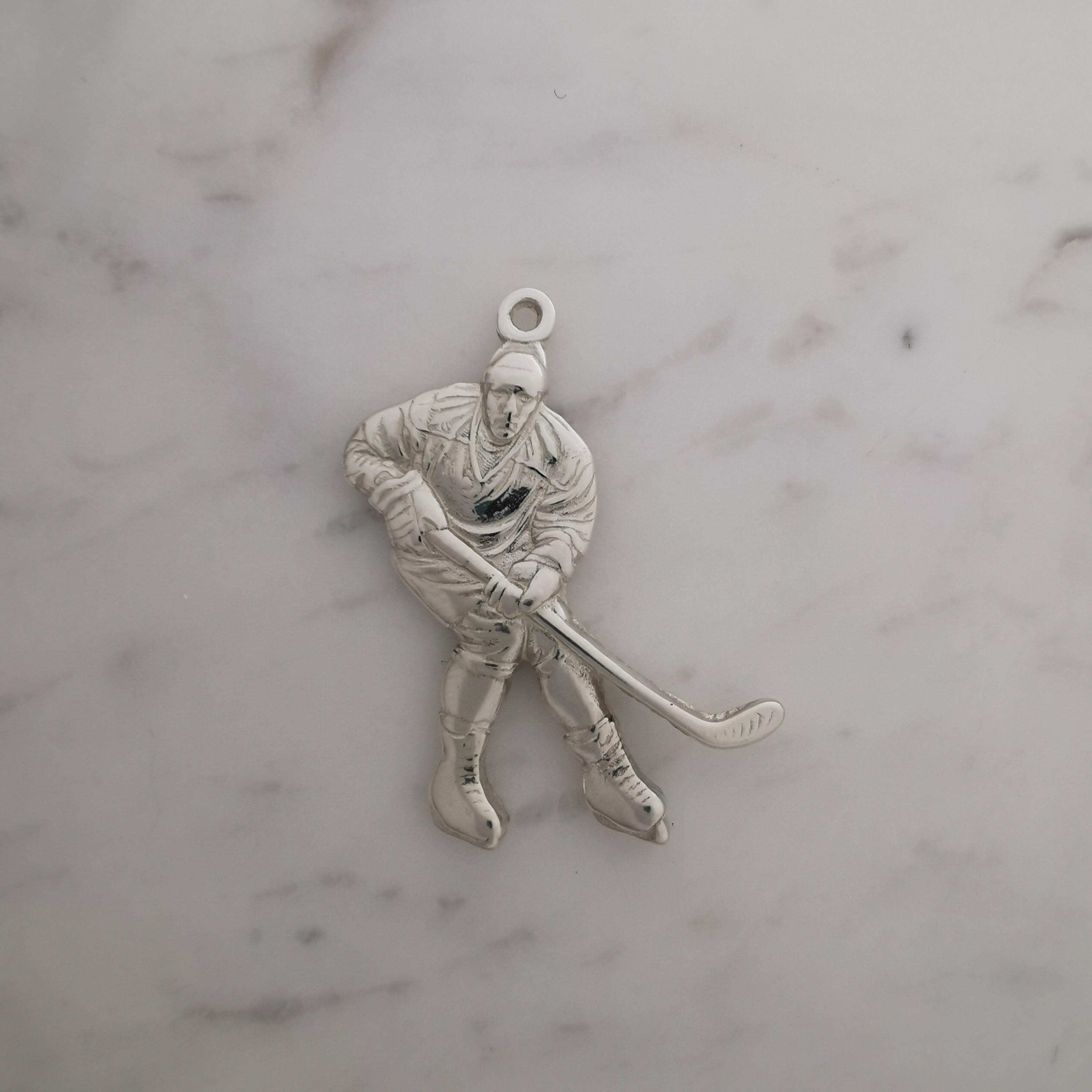 Ice Hockey Jewelry Pendant for Men – Classic Silver 925 Gift – Handcrafted Sport Charm for Players – Necklace
