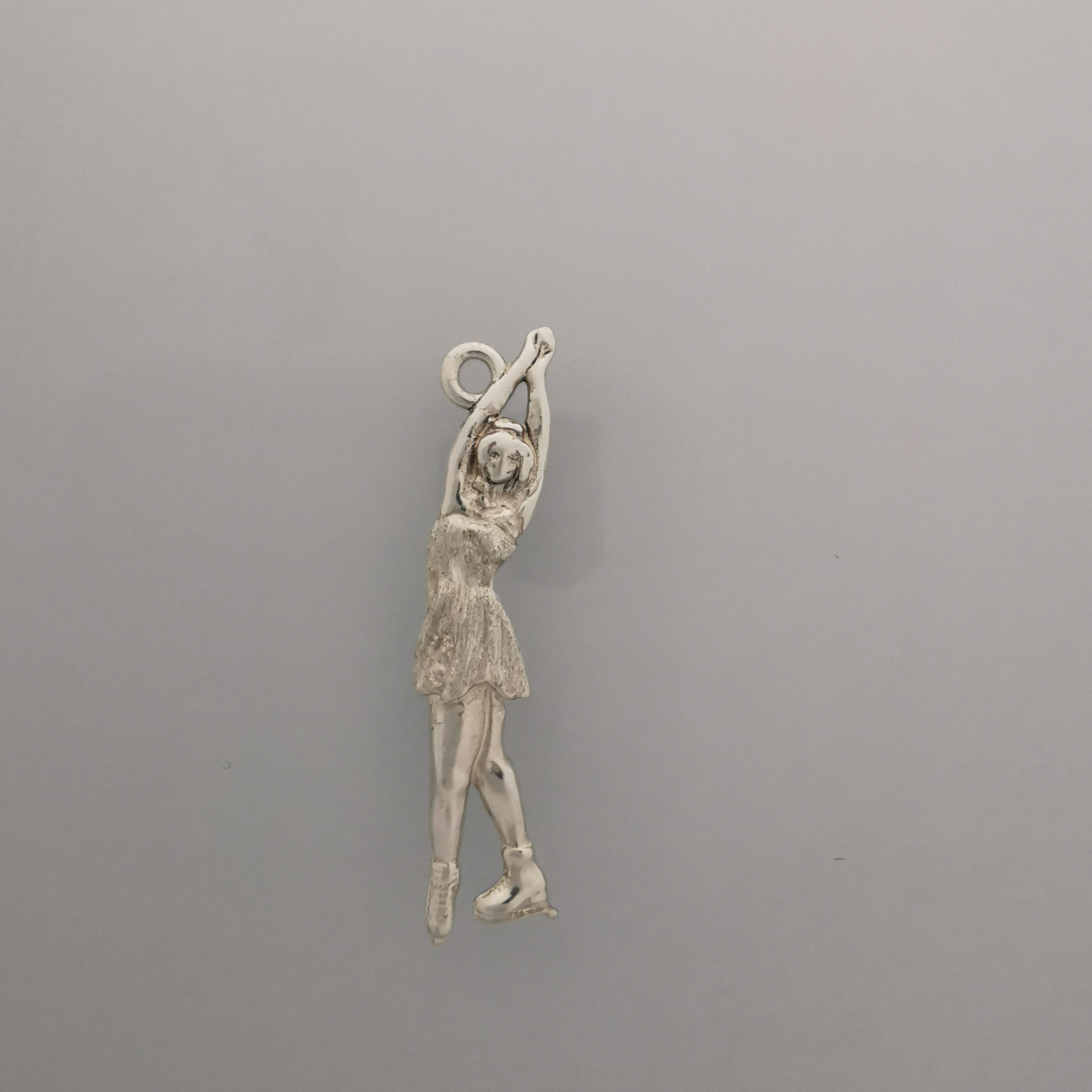 Figure Skating Jewelry Pendant for Girls – Oxidized Black 925 Silver Gift – Handcrafted Charm for Skaters, Coaches & Fans – Necklace