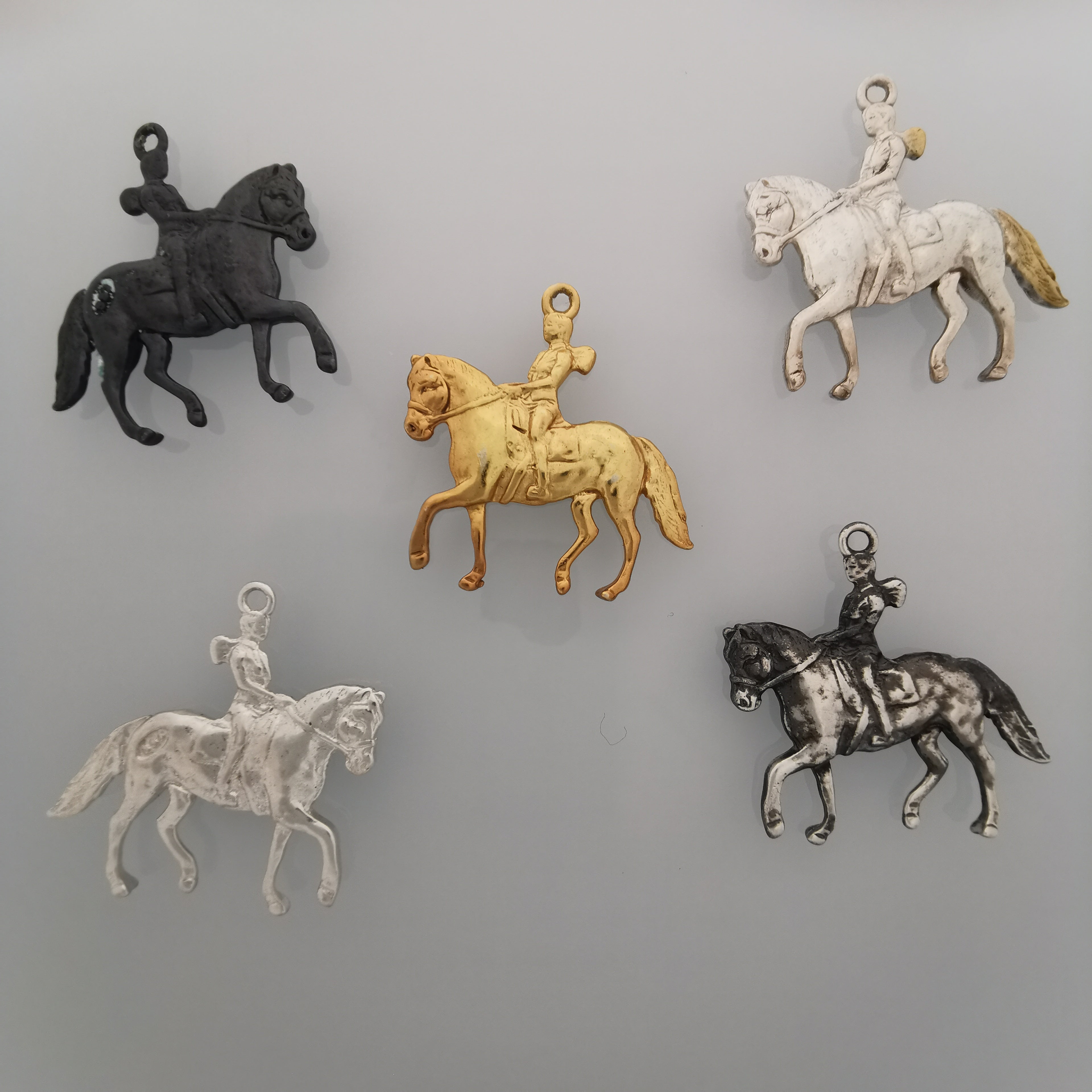 Horse Jewelry Pendant for Women – Gold-Plated 925 Silver Gift – Equestrian Sports Accessory for Riders – Necklace
