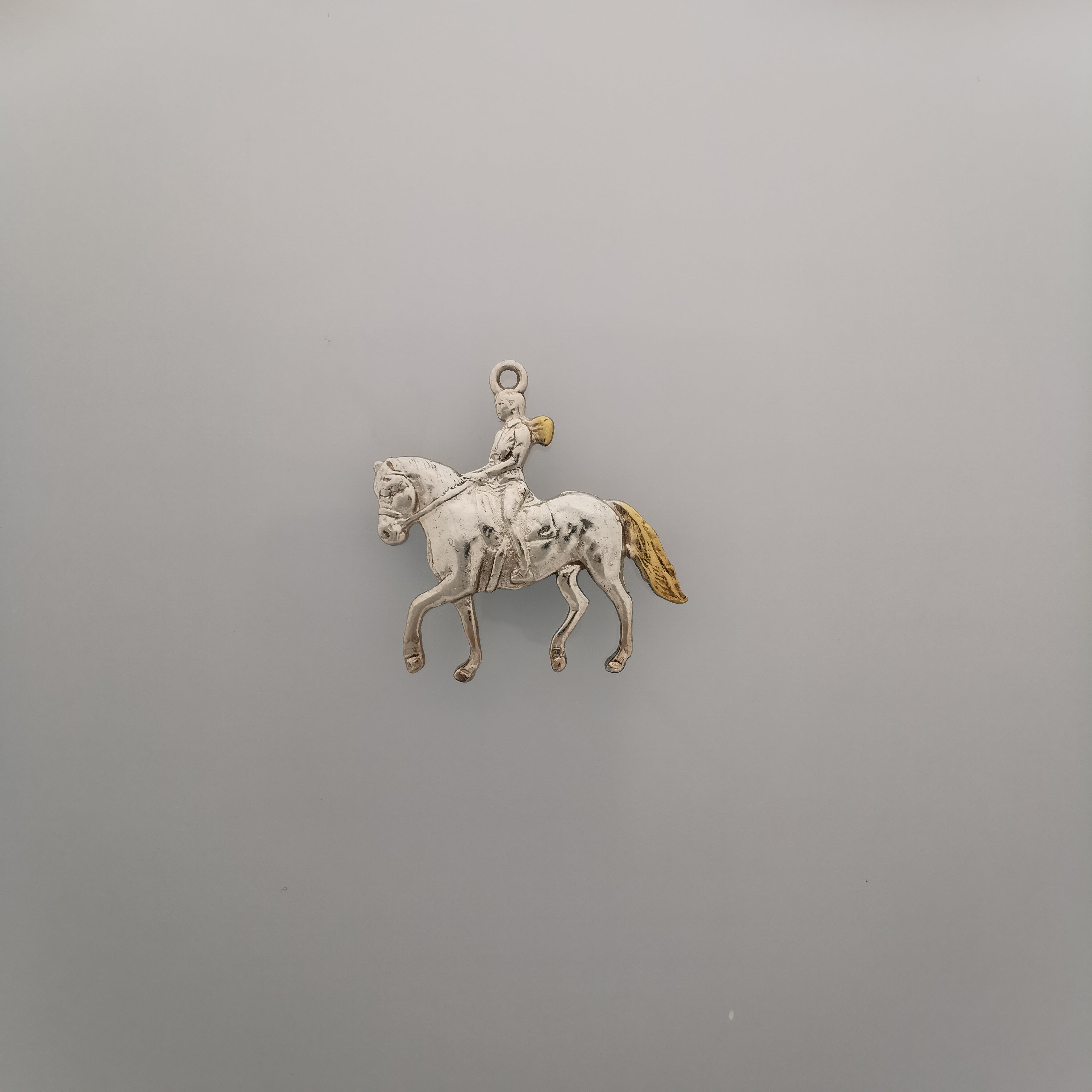 Horse Jewelry Pendant for Women – Gold-Plated 925 Silver Gift – Equestrian Sports Accessory for Riders – Necklace