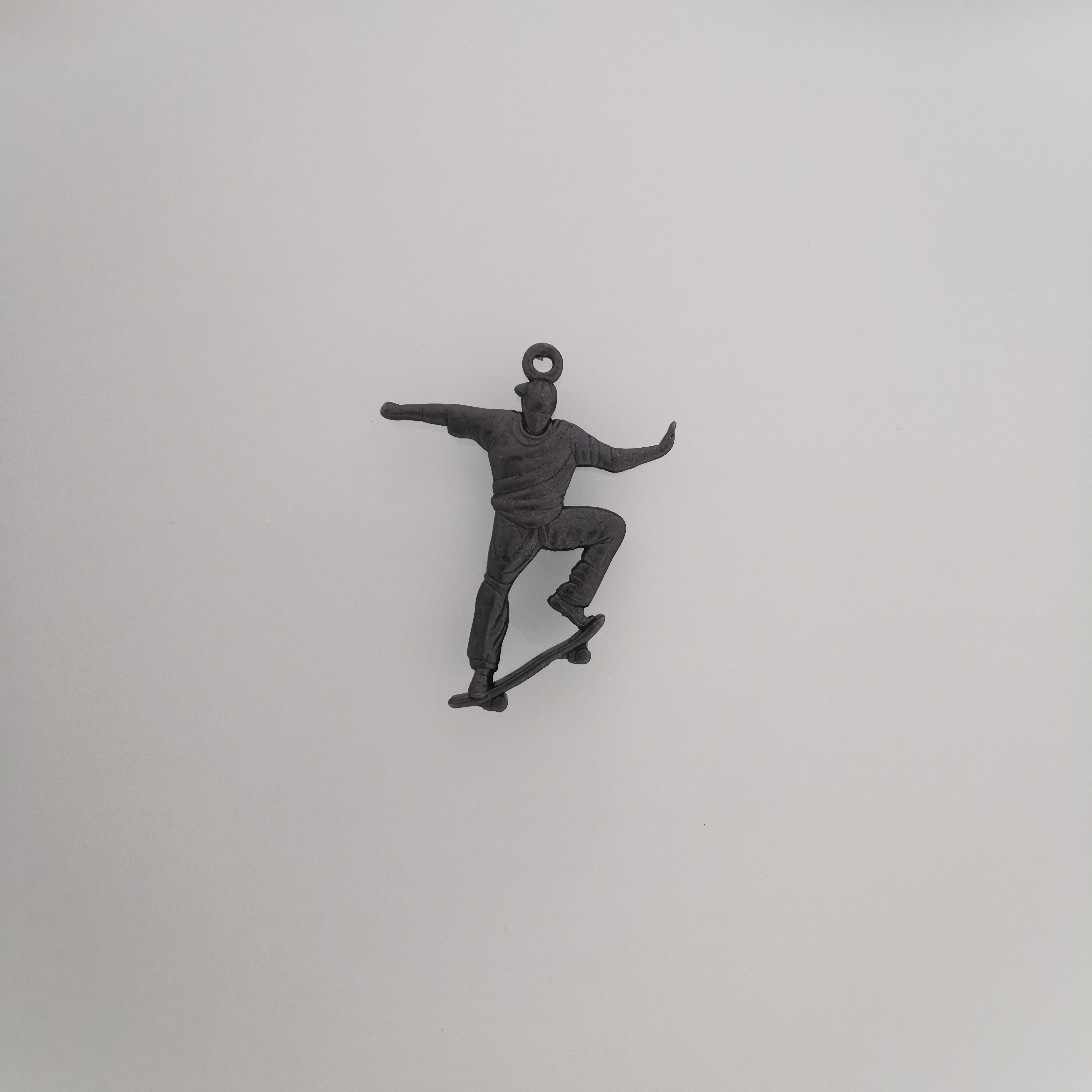 Skateboard Pendant for Men 925 Silver Jewelry Gold Detail Handcrafted Urban Style Gift for Skaters, Athletes & Street Culture Fans Necklace