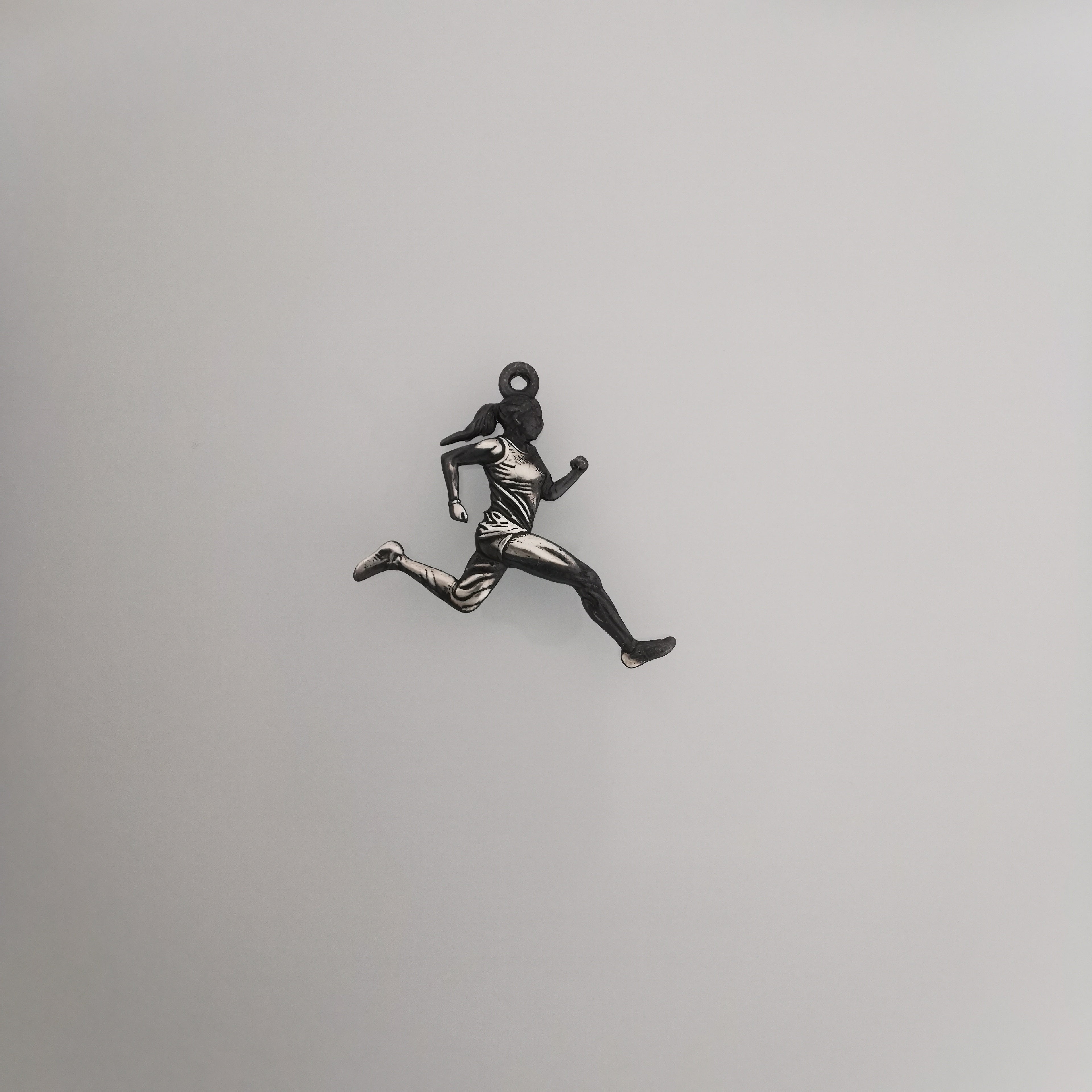 Running Jewelry for Women – Vintage Style 925 Silver Pendant – Motivational Necklace Gift for Runners and Fitness Lovers