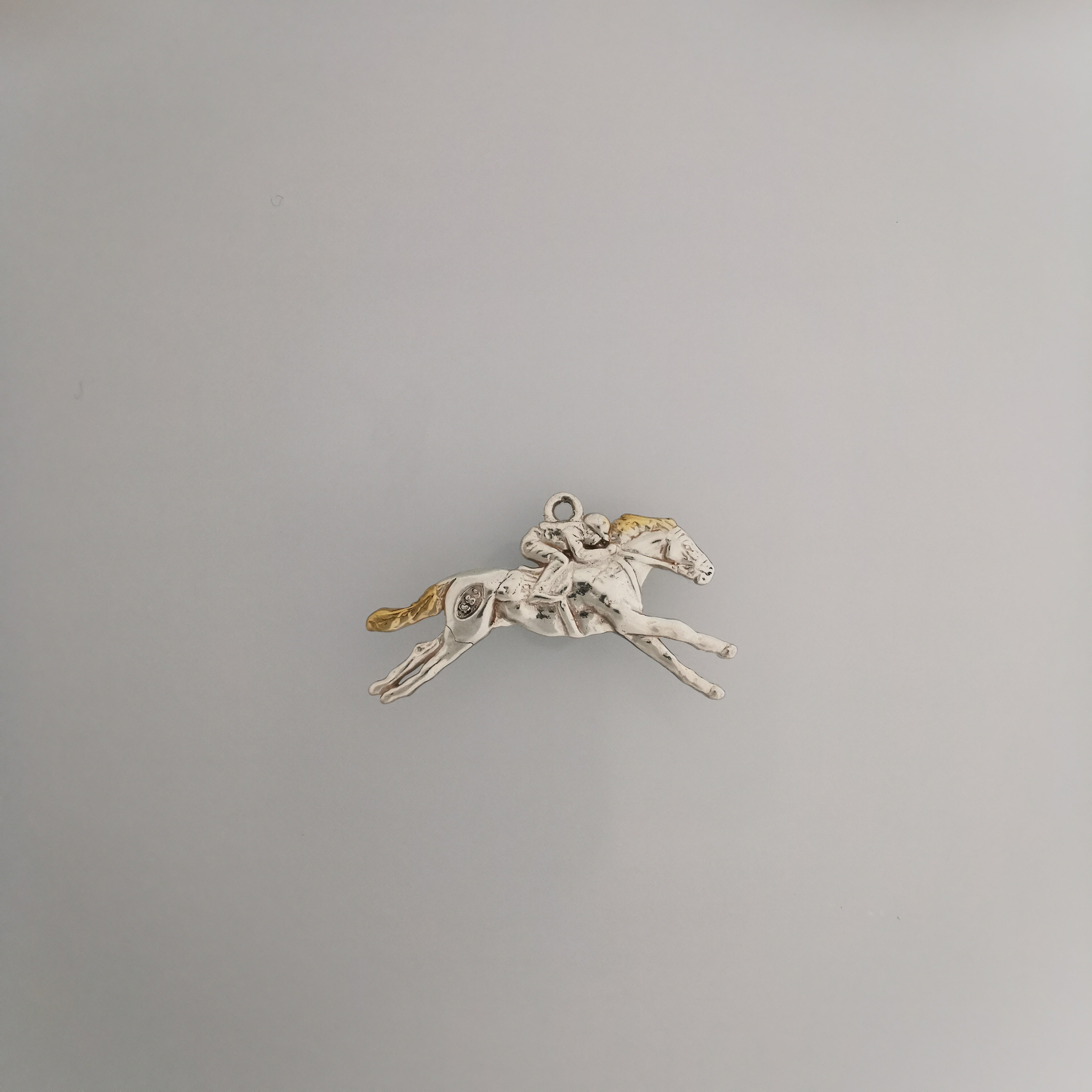 Horse Racing Jewelry Pendant for Men – Classic 925 Sterling Silver Gift – Handcrafted Sports Accessory for Riders – Necklace