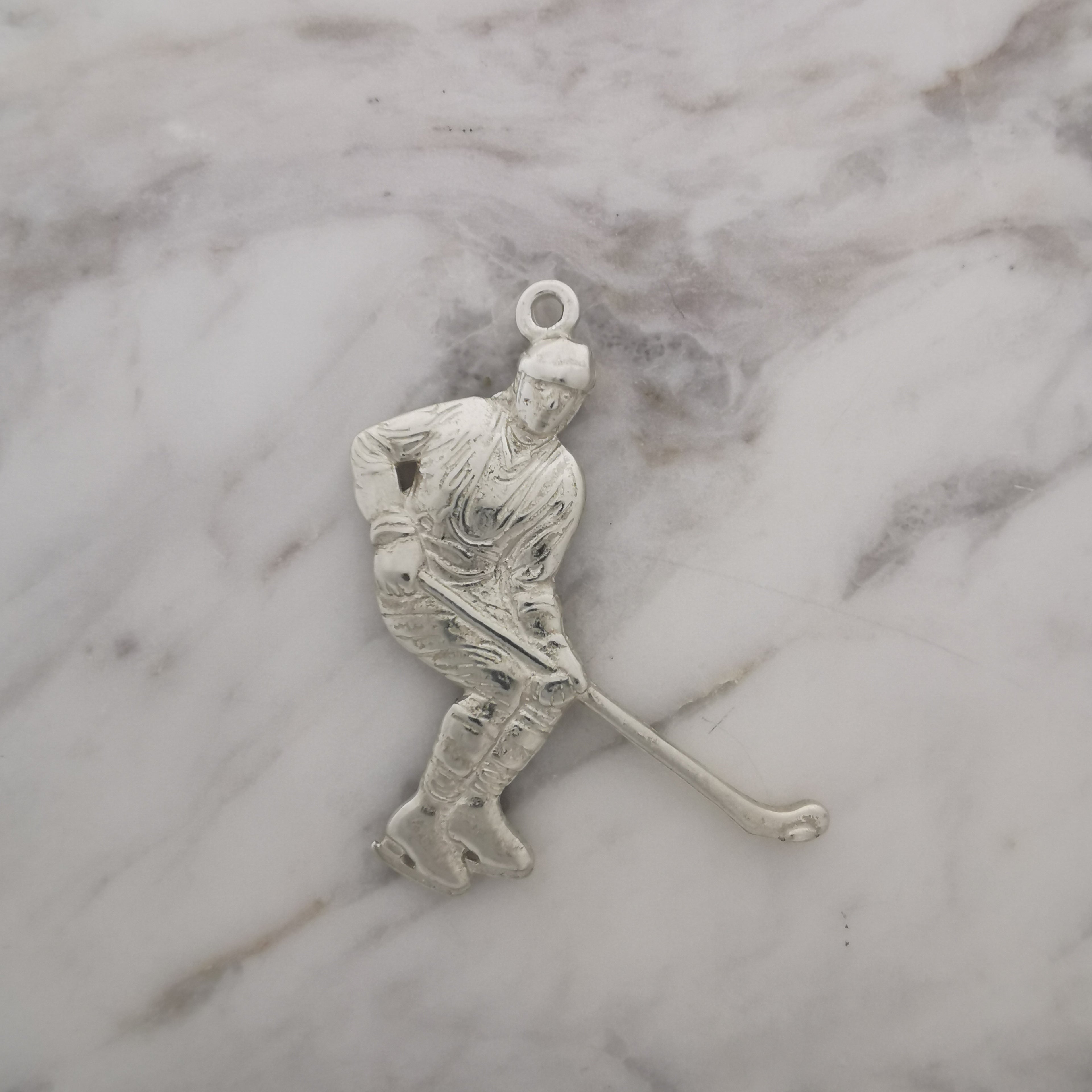 Ice Hockey Jewelry Pendant for Men – 925 Silver with Partial Gold Plating – Handcrafted Sport Charm for Players – Necklace
