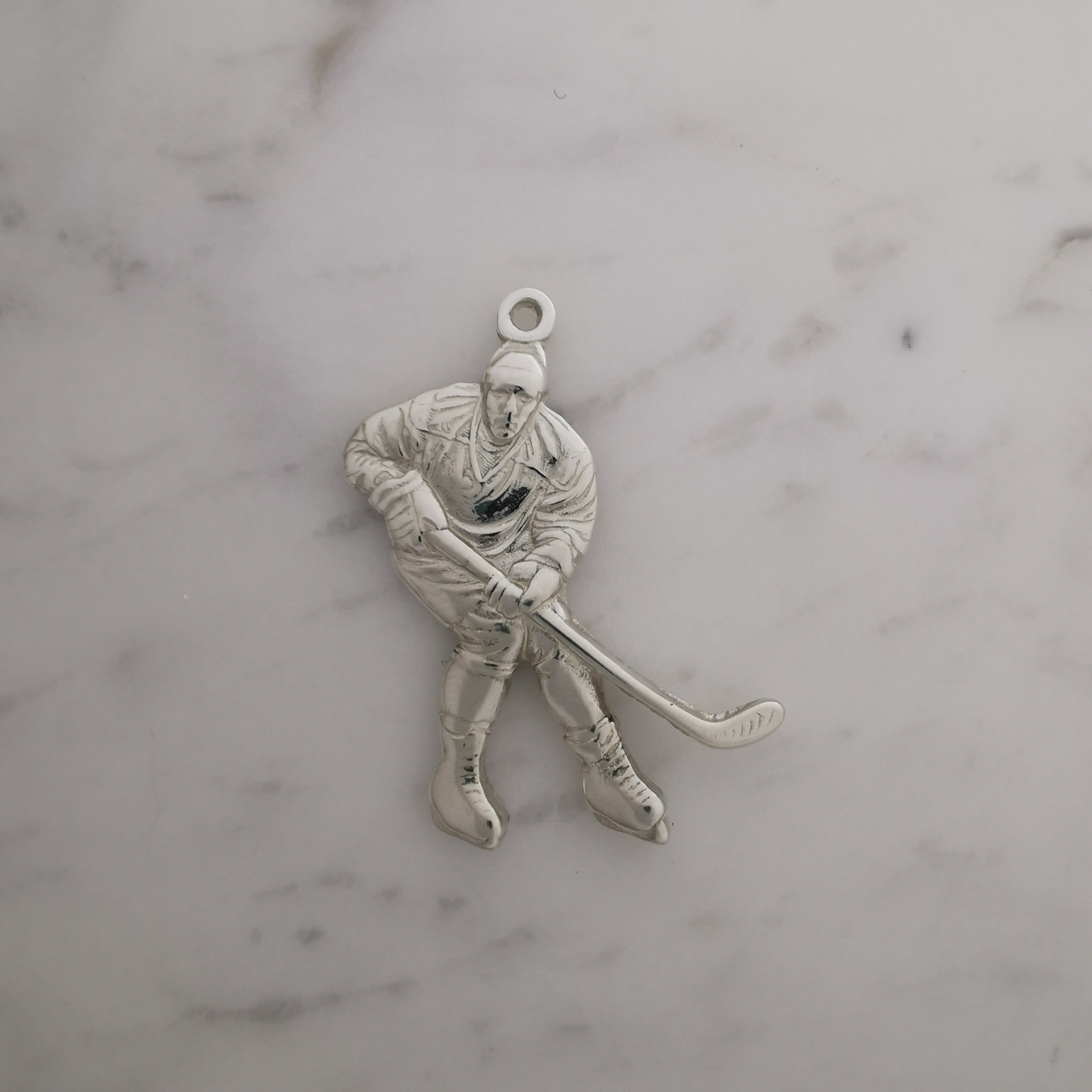 Ice Hockey Jewelry Pendant for Men – Classic Silver 925 Gift – Handcrafted Sport Charm for Players – Necklace
