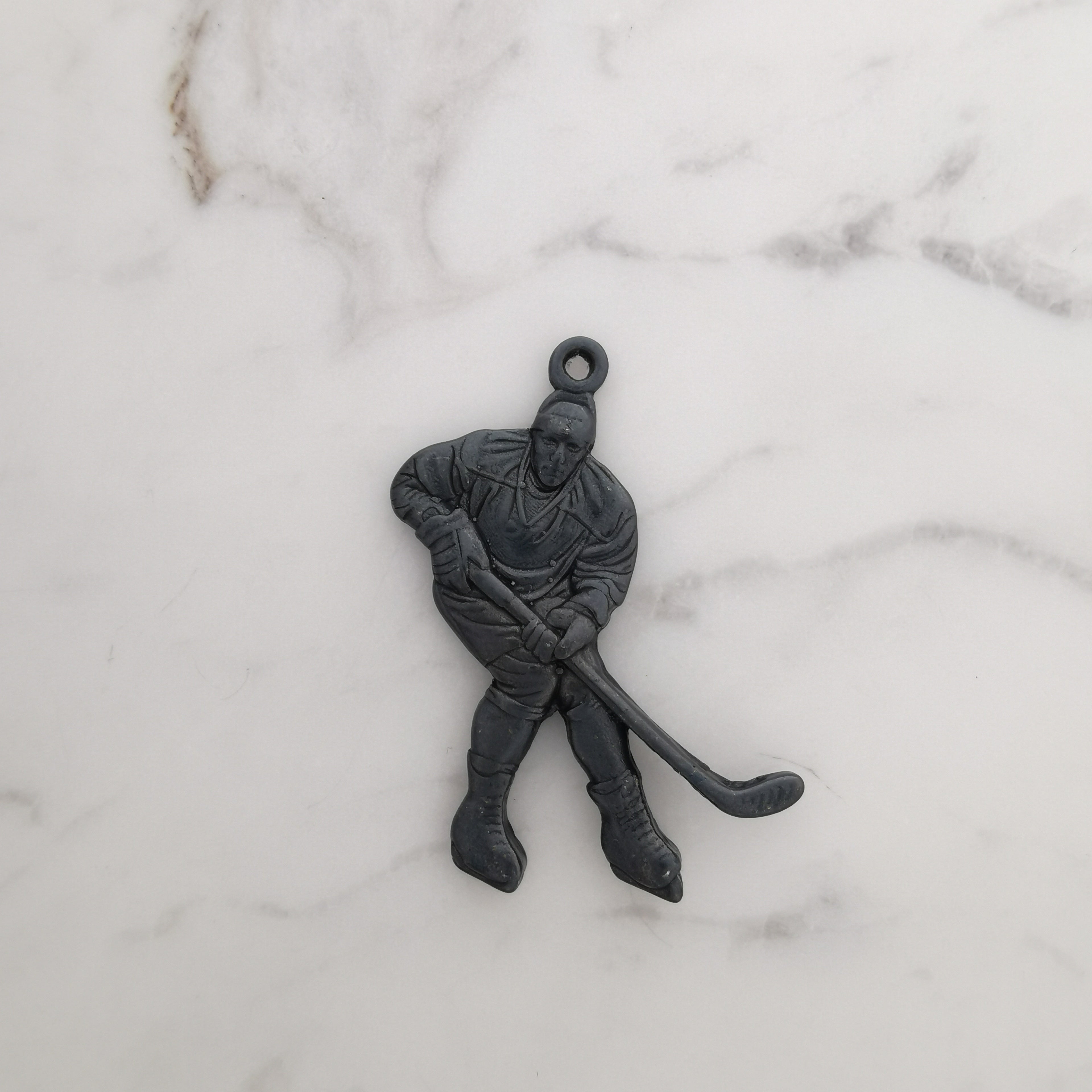 Ice Hockey Jewelry Pendant for Men – Classic Silver 925 Gift – Handcrafted Sport Charm for Players – Necklace