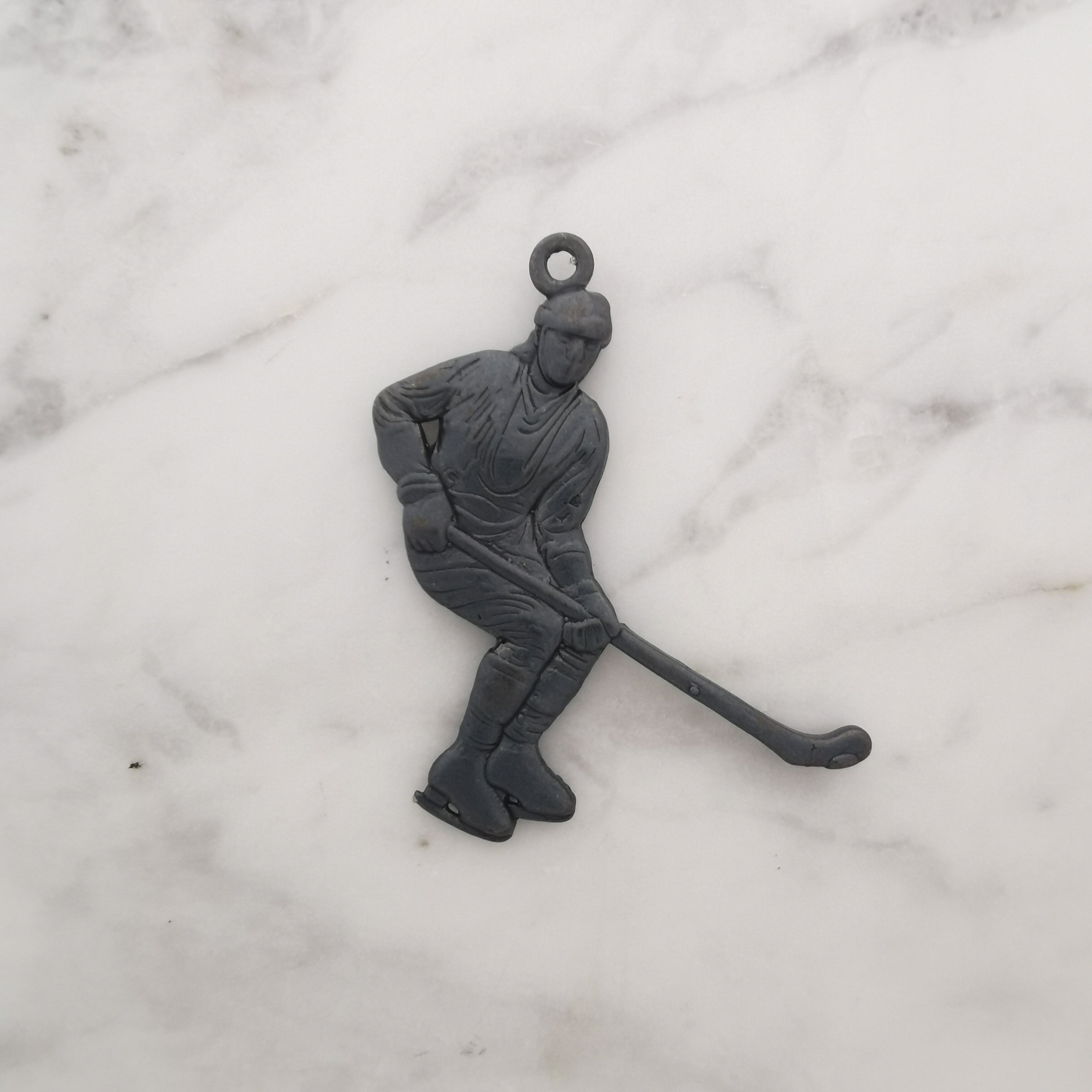 Ice Hockey Jewelry Pendant for Men – Classic Silver 925 Gift – Handcrafted Sport Charm for Players – Necklace