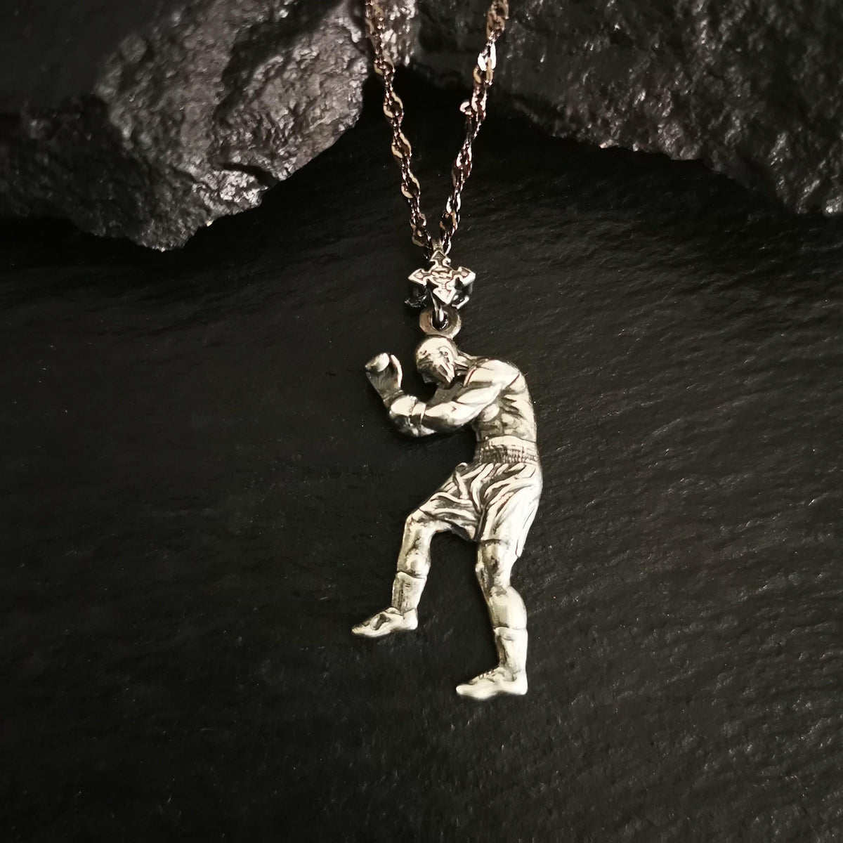 Boxing Jewelry Pendant for Men – Vintage Style 925 Silver Sports Gift – Handcrafted Accessory for Fighters and Athletes – Necklace