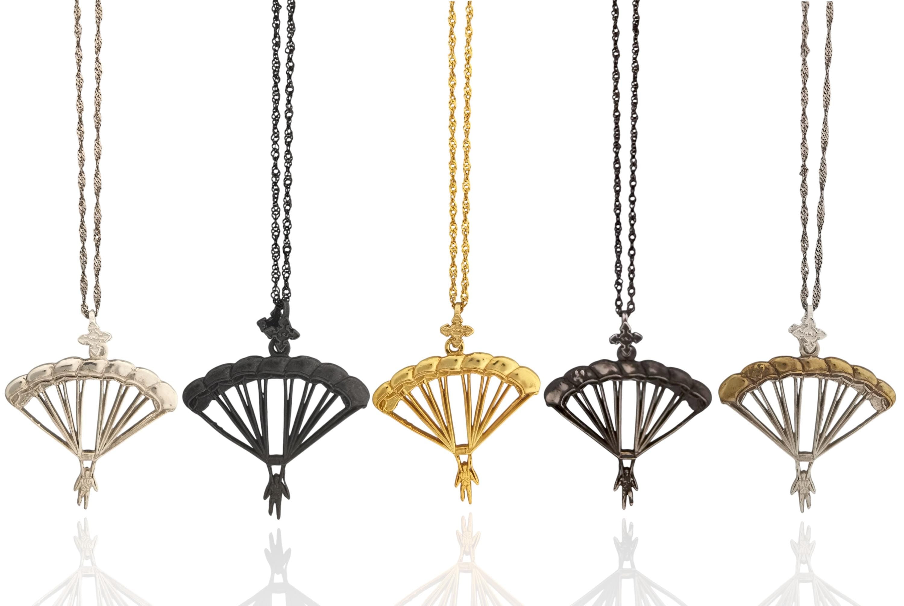 Skydiving Pendant for Men and Women – Gold-Plated 925 Silver Jewelry Gift – Handcrafted Sports Charm for Extreme Movement – Necklace