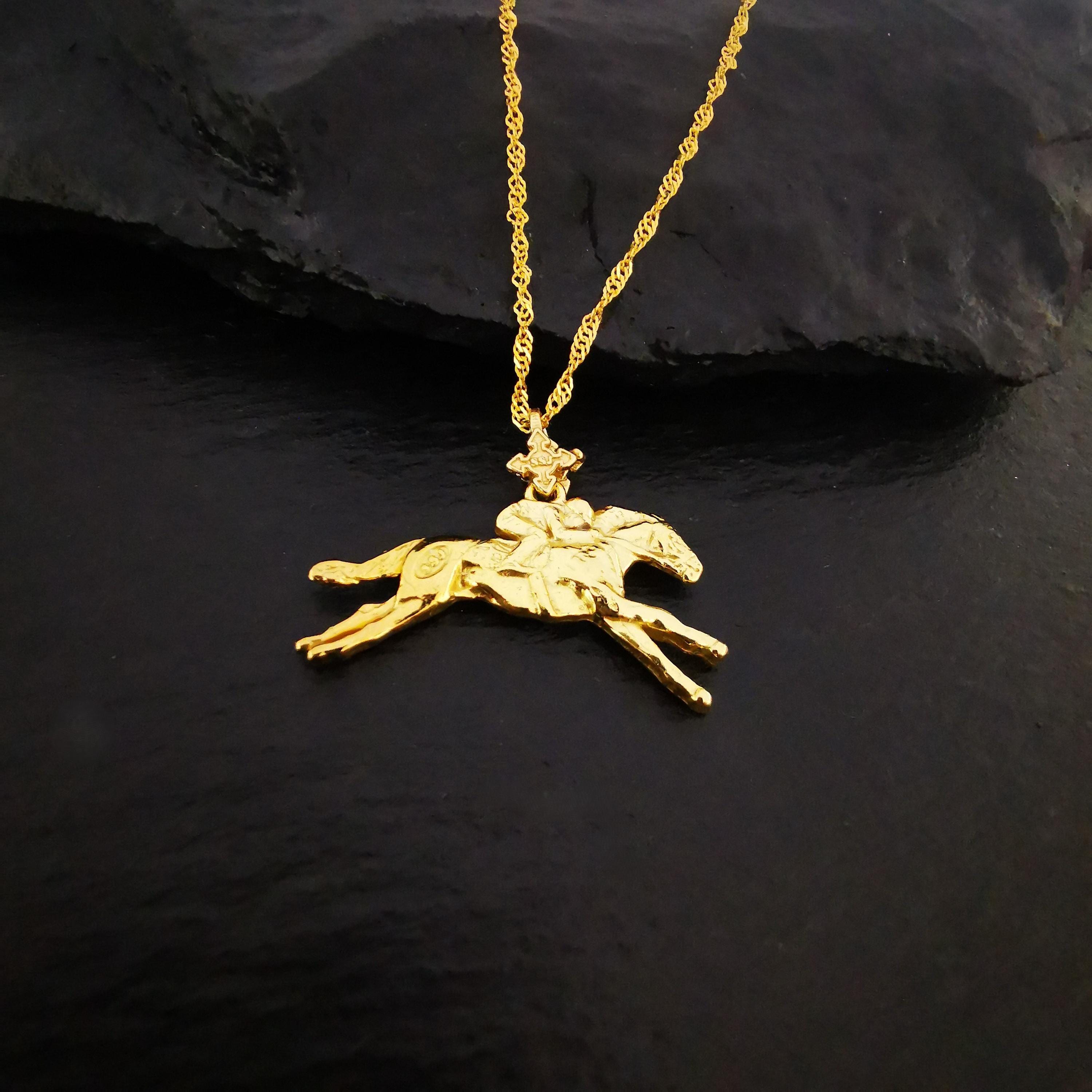 Horse Racing Jewelry Pendant for Men – Gold-Plated 925 Silver Gift – Equestrian Sports Accessory for Riders – Race Day Necklace