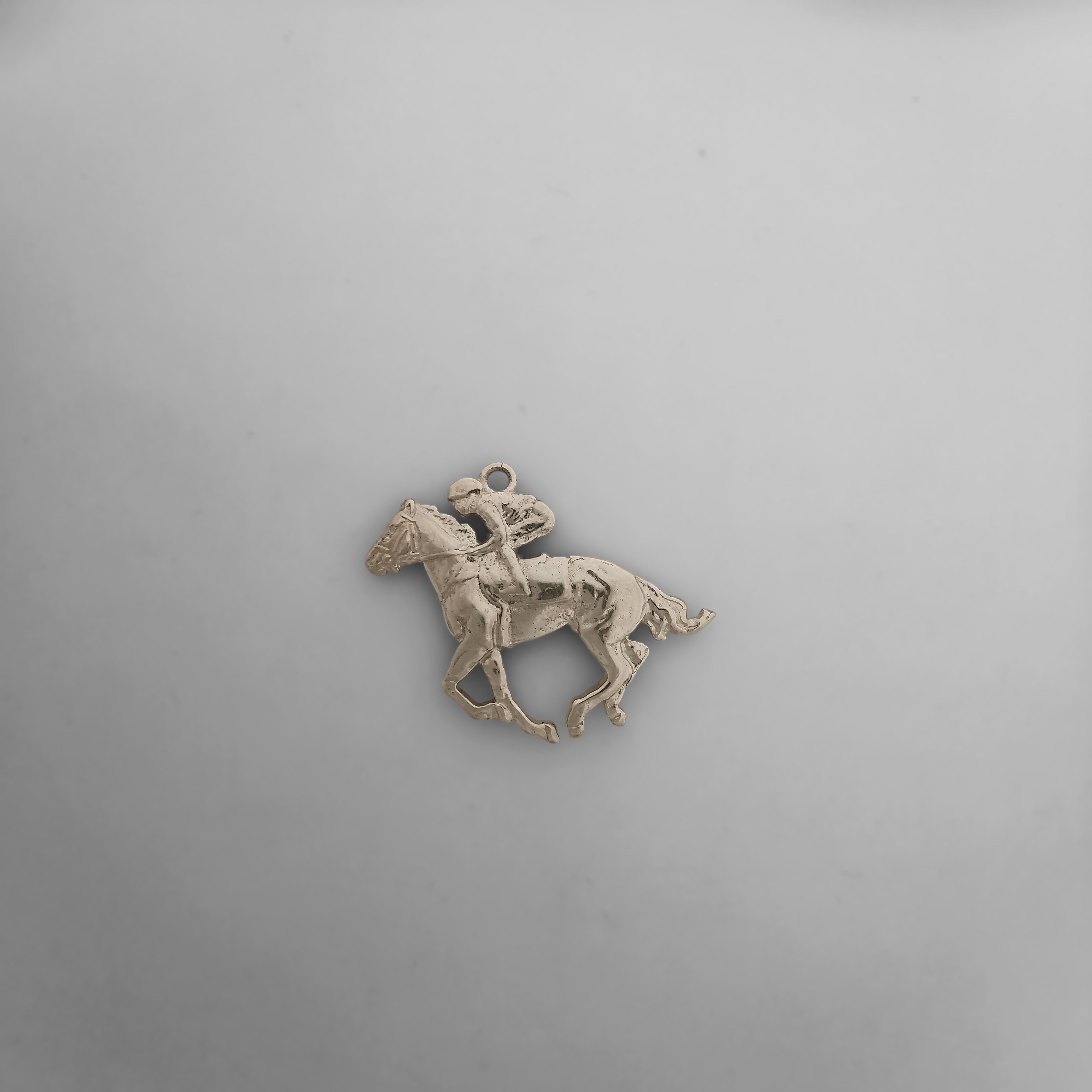 Horse Riding Jewelry Pendant for Men – 925 Silver with Partial Gold Plating – Elegant Sports Accessory for Riders – Necklace