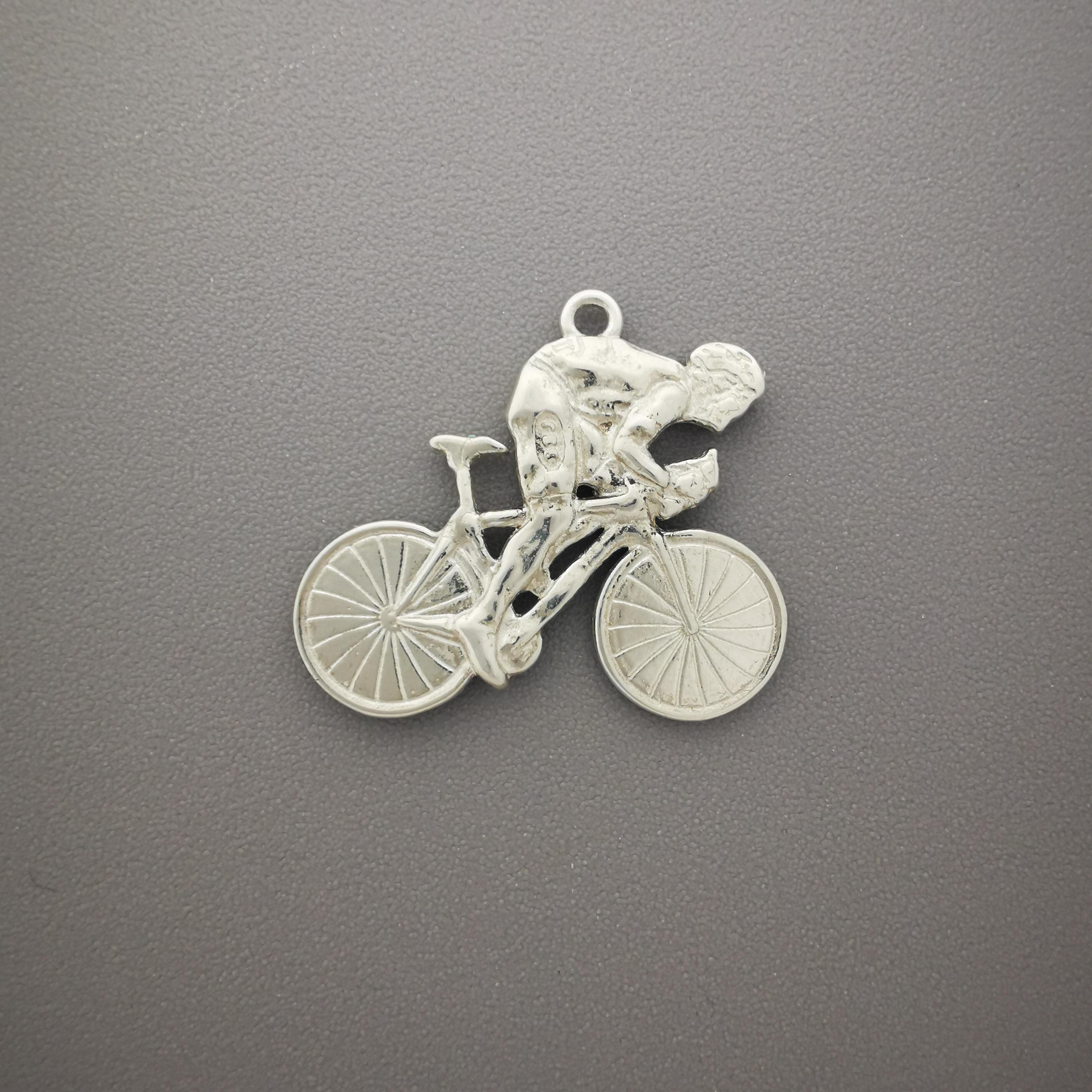 Cycling Pendant for Men – Classic Silver 925 Jewelry Gift – Handcrafted Sports Charm for Road Bikers & Triathletes – Necklace