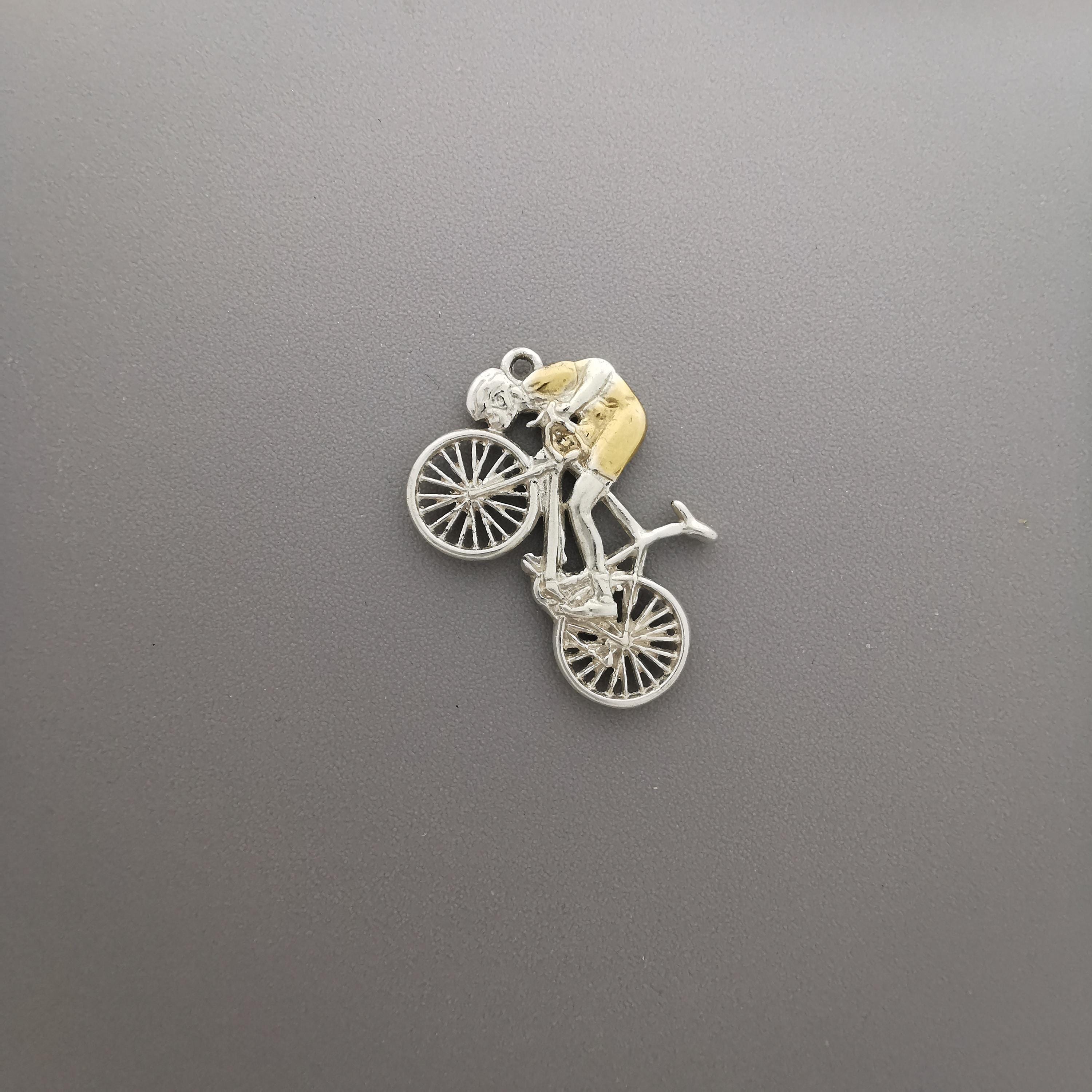 Cycling Jewelry Pendant for Men – 925 Silver with Partial Gold Plating – Elegant Sports Necklace for Cyclists and Bike Riders – Necklace