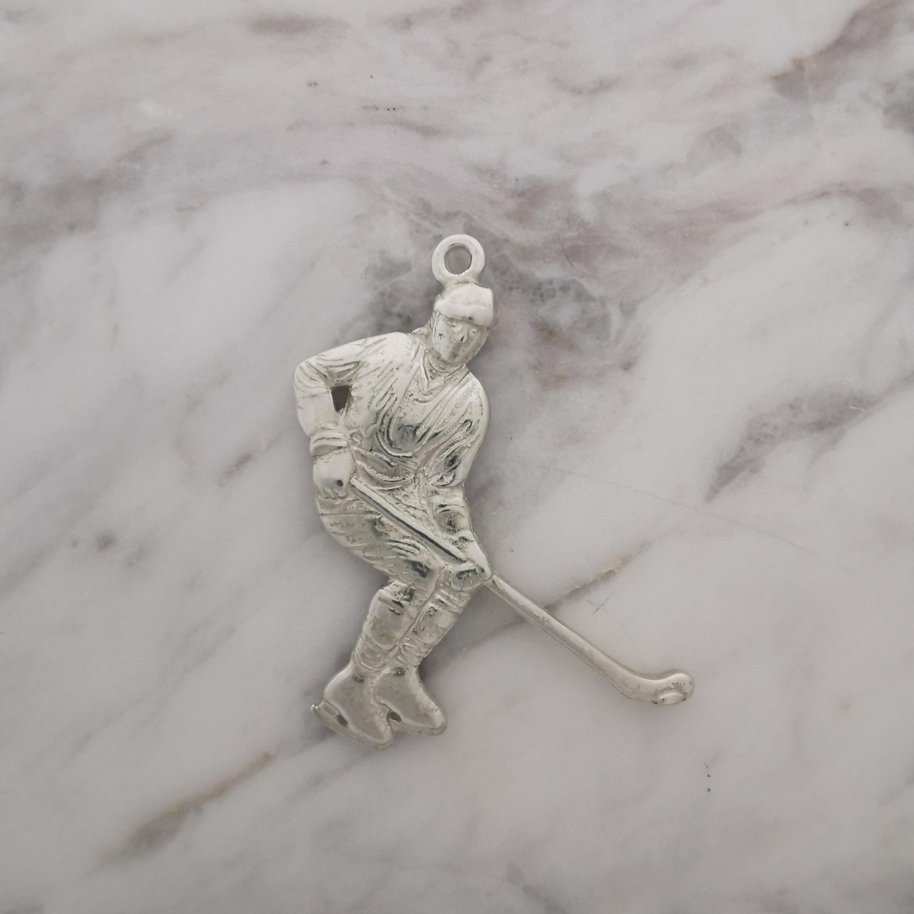Ice Hockey Jewelry Pendant for Men – Classic Silver 925 Gift – Handcrafted Sport Charm for Players – Necklace