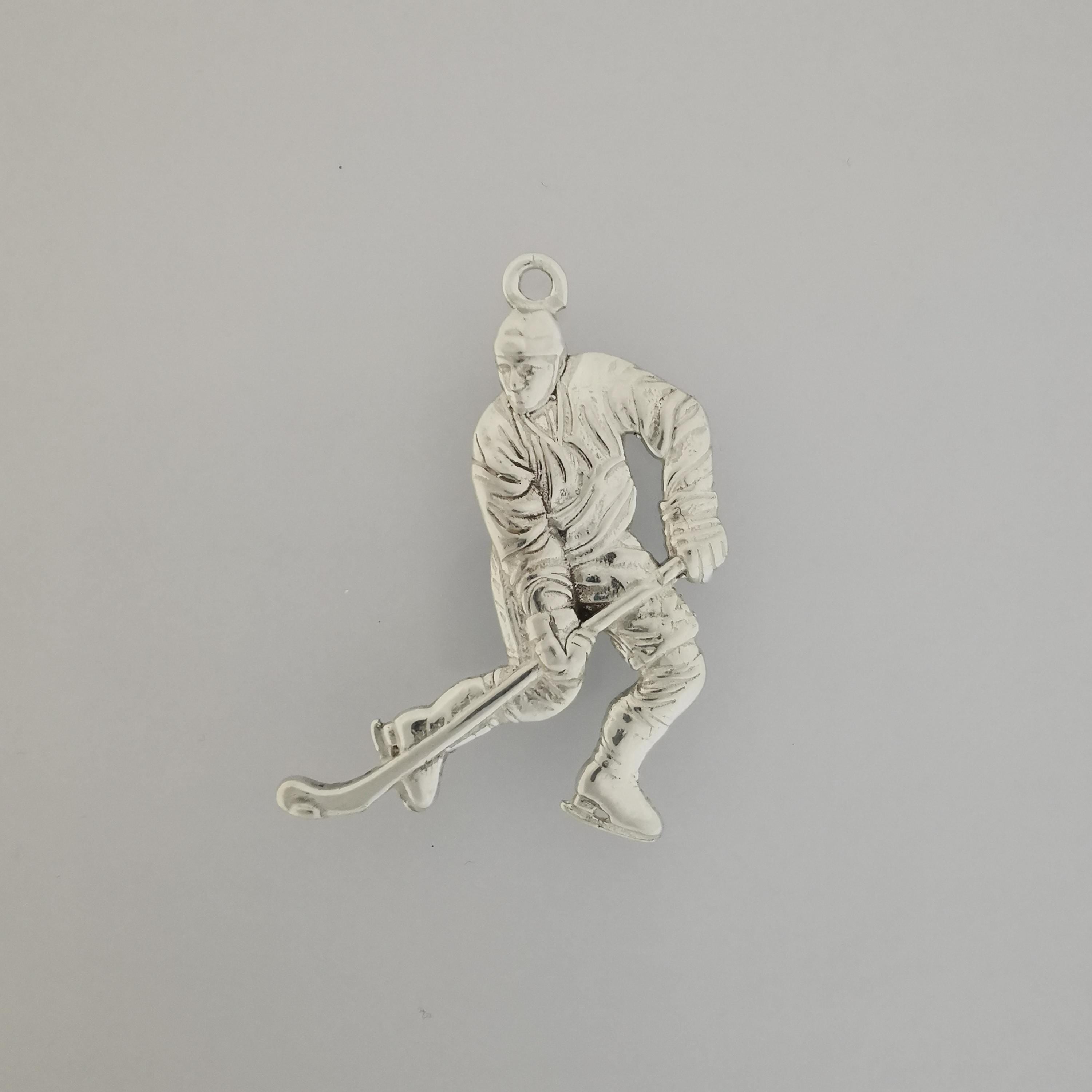 Ice Hockey Jewelry Pendant for Men – Classic Silver 925 Gift – Handcrafted Sports Accessory for Players and Coaches – Necklace