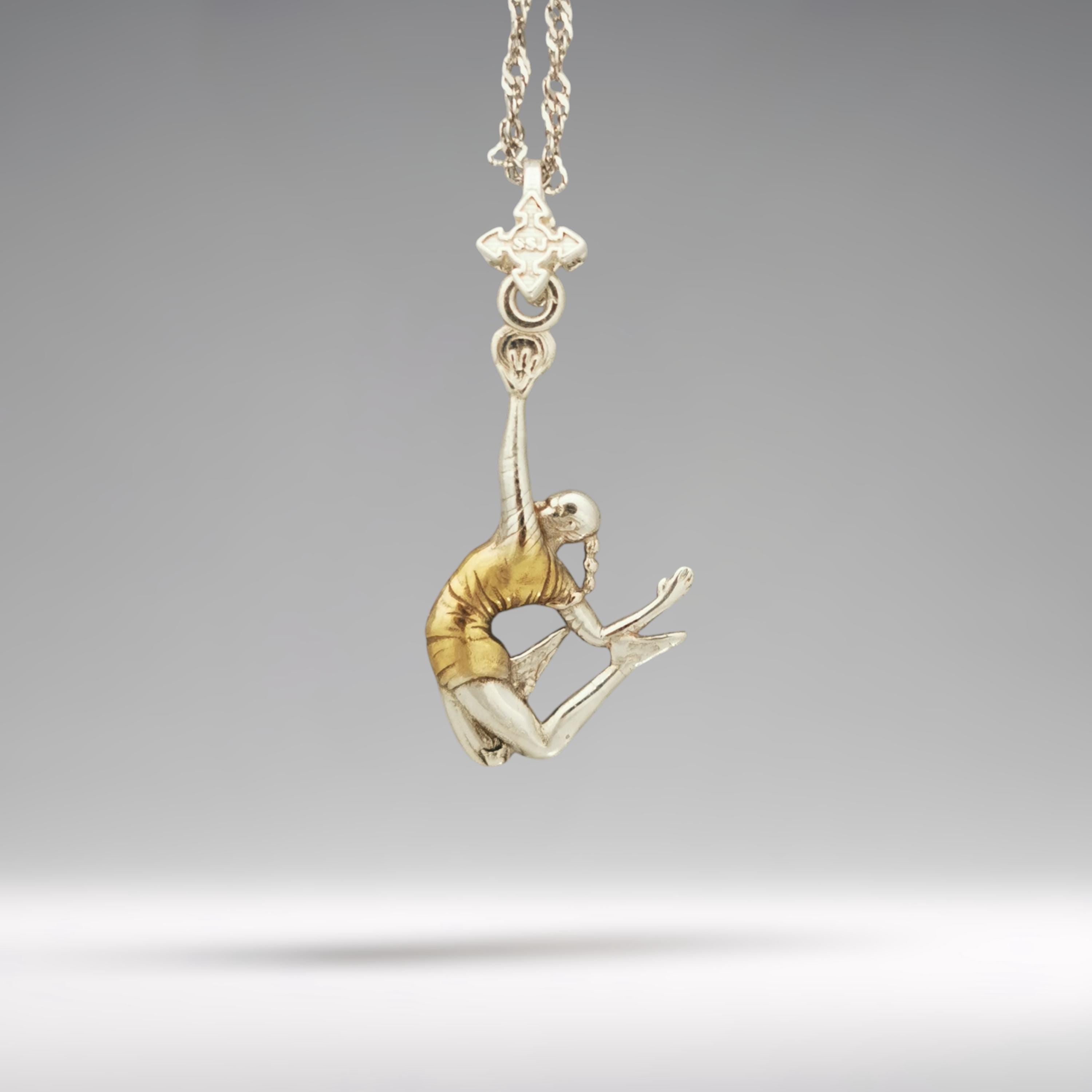 Volleyball Jewelry Pendant for Women – Silver with Gold Detail 925 Gift – Elegant Sports Accessory for Girls and Players – Necklace