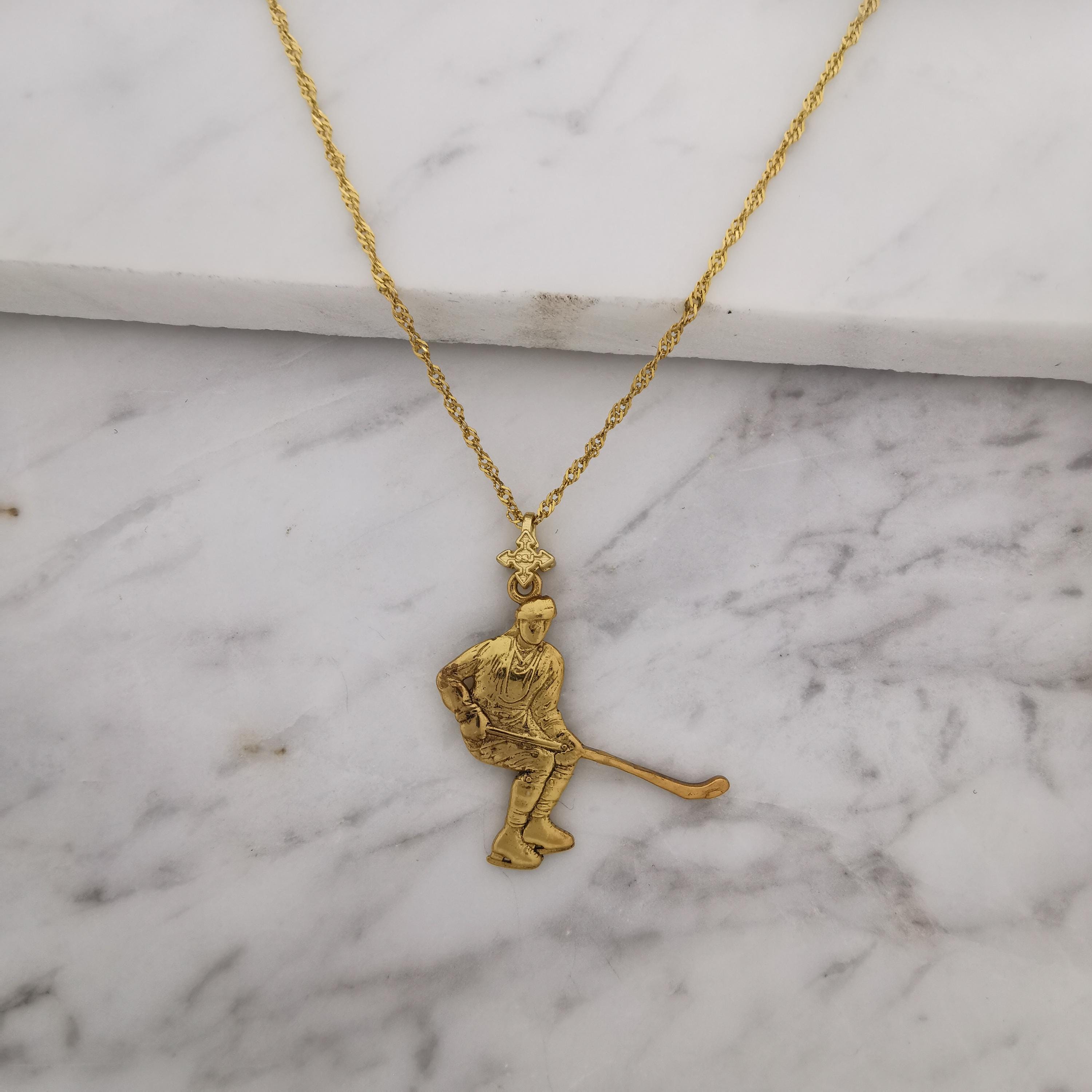 Ice Hockey Jewelry Pendant for Men – Gold-Plated 925 Silver Gift – Handcrafted Sport Charm for Players – Necklace