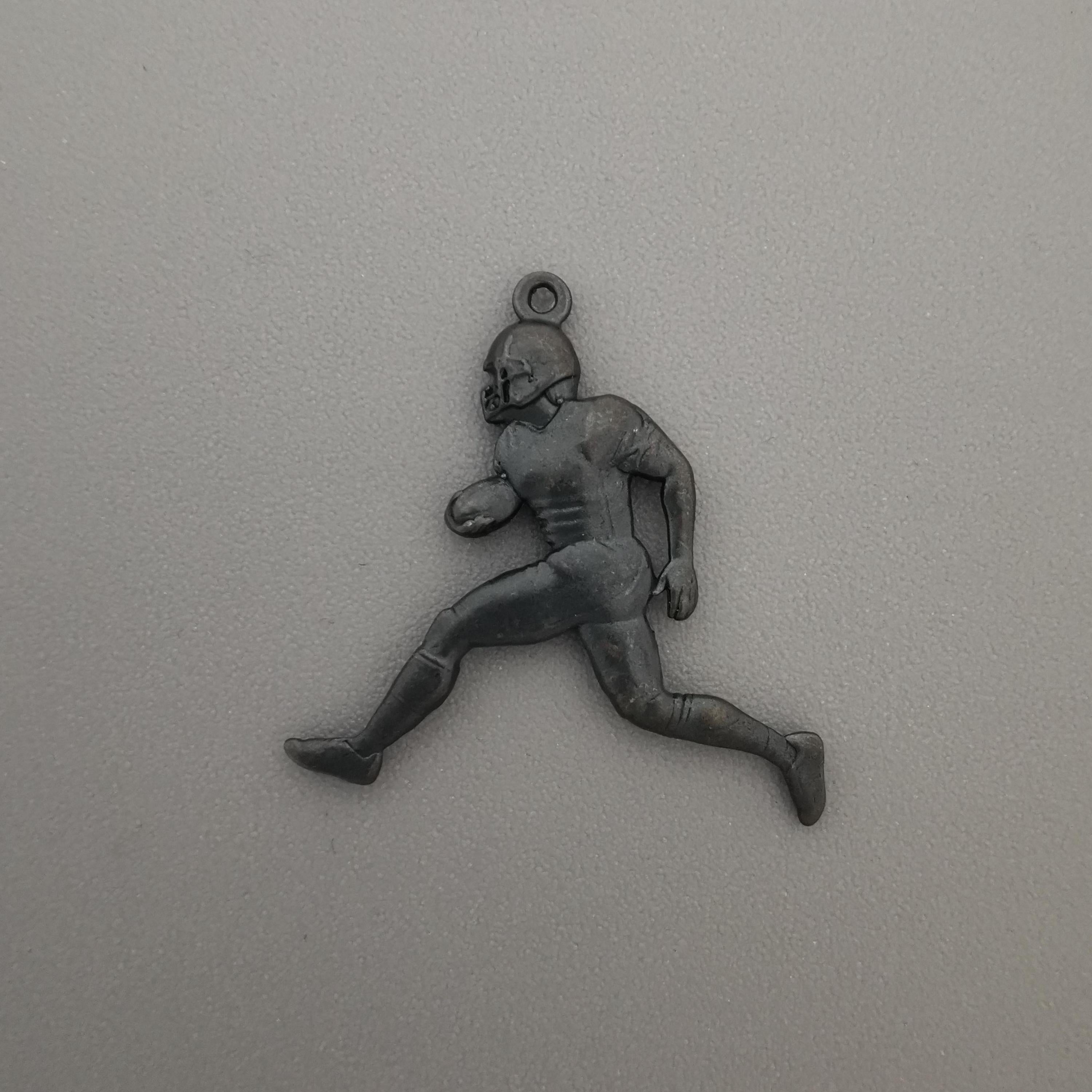 American Football Jewelry Pendant for Men – Oxidized Black 925 Silver Gift – Bold Sports Accessory for Players and Sports Lovers – Necklace