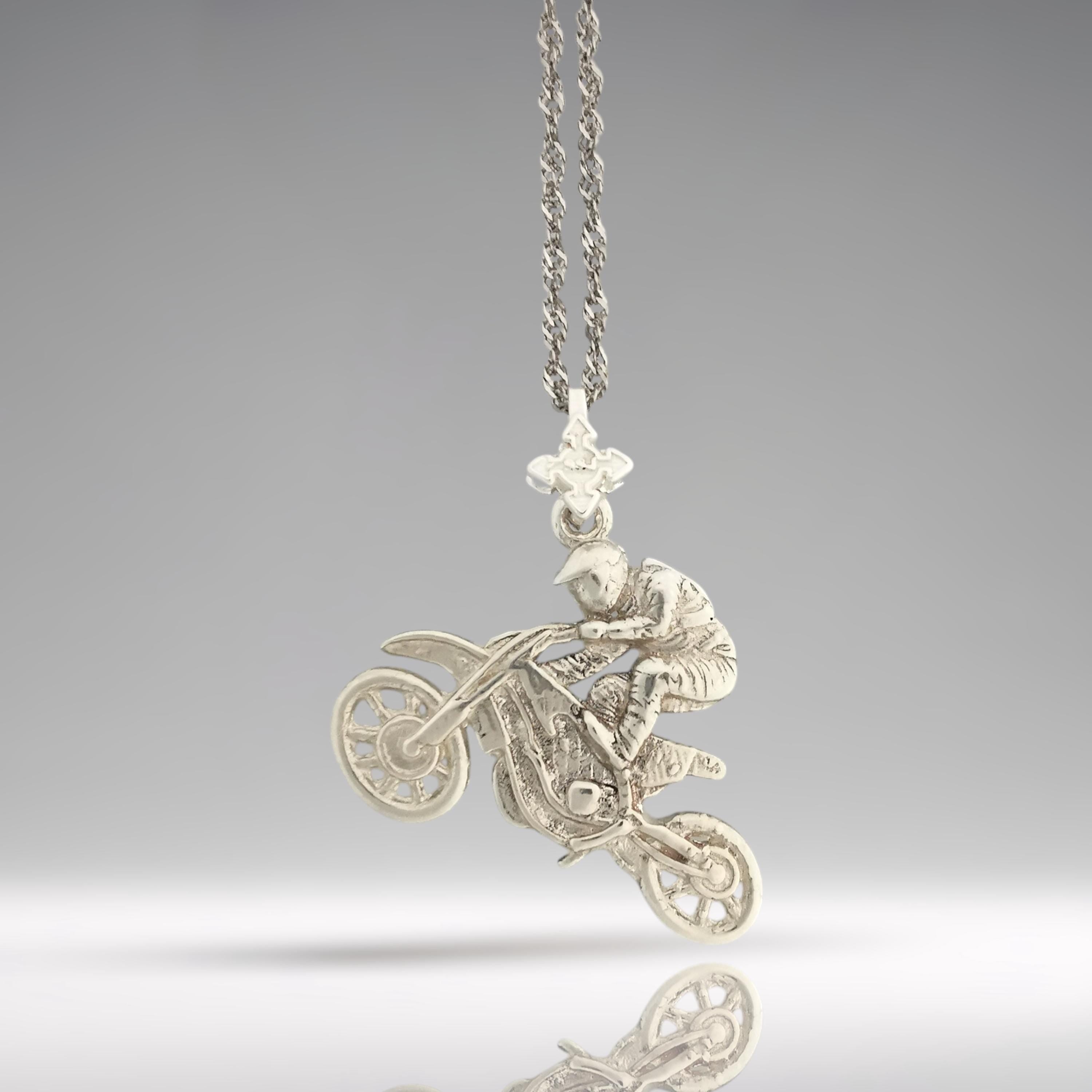Motocross Jewelry Pendant for Men – Classic Silver 925 Gift – Handcrafted Motorsports Accessory for Riders and Collectors – Necklace