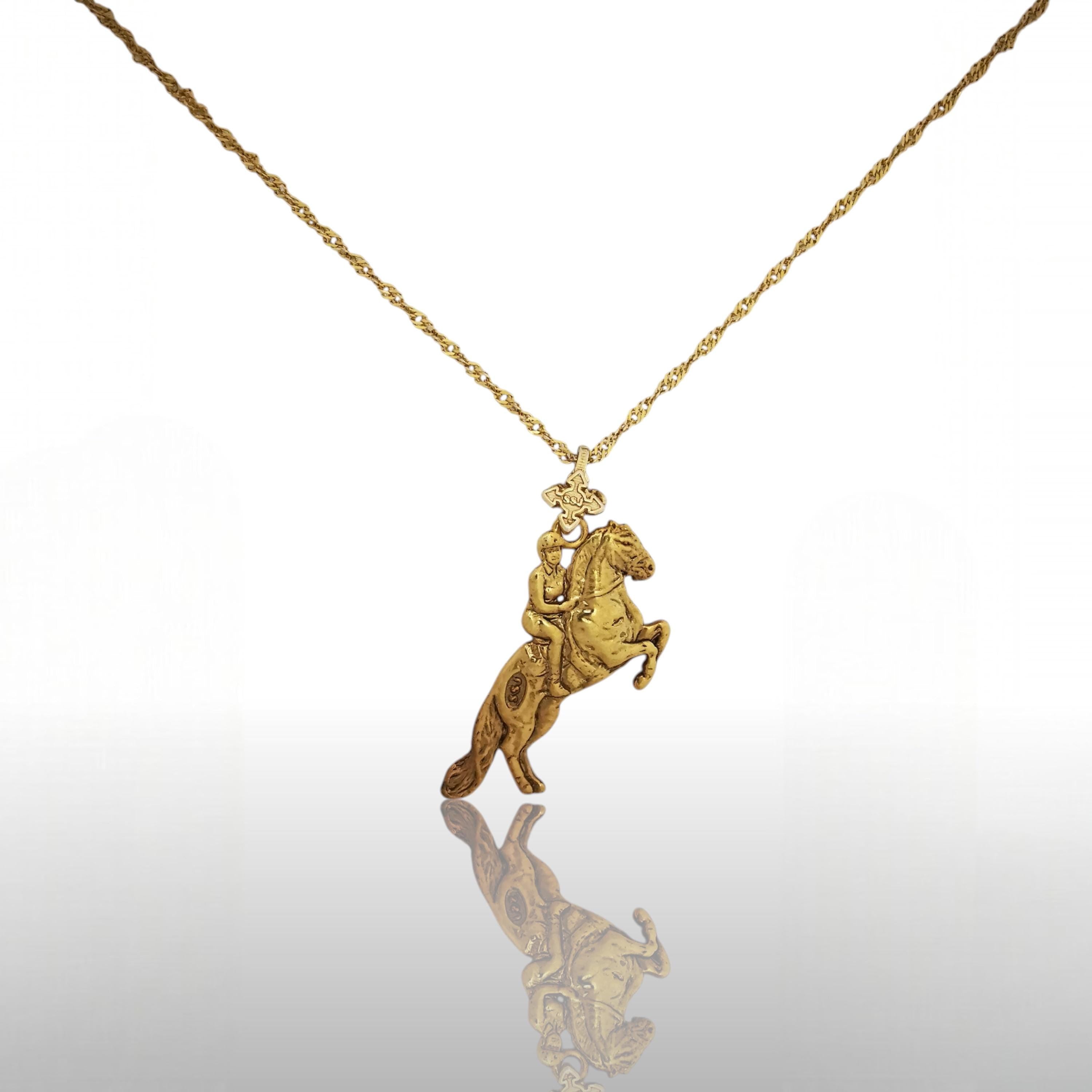 Horse Jewelry Pendant for Women – Gold-Plated 925 Silver Gift – Equestrian Sports Accessory for Jockeys and Riders – Necklace