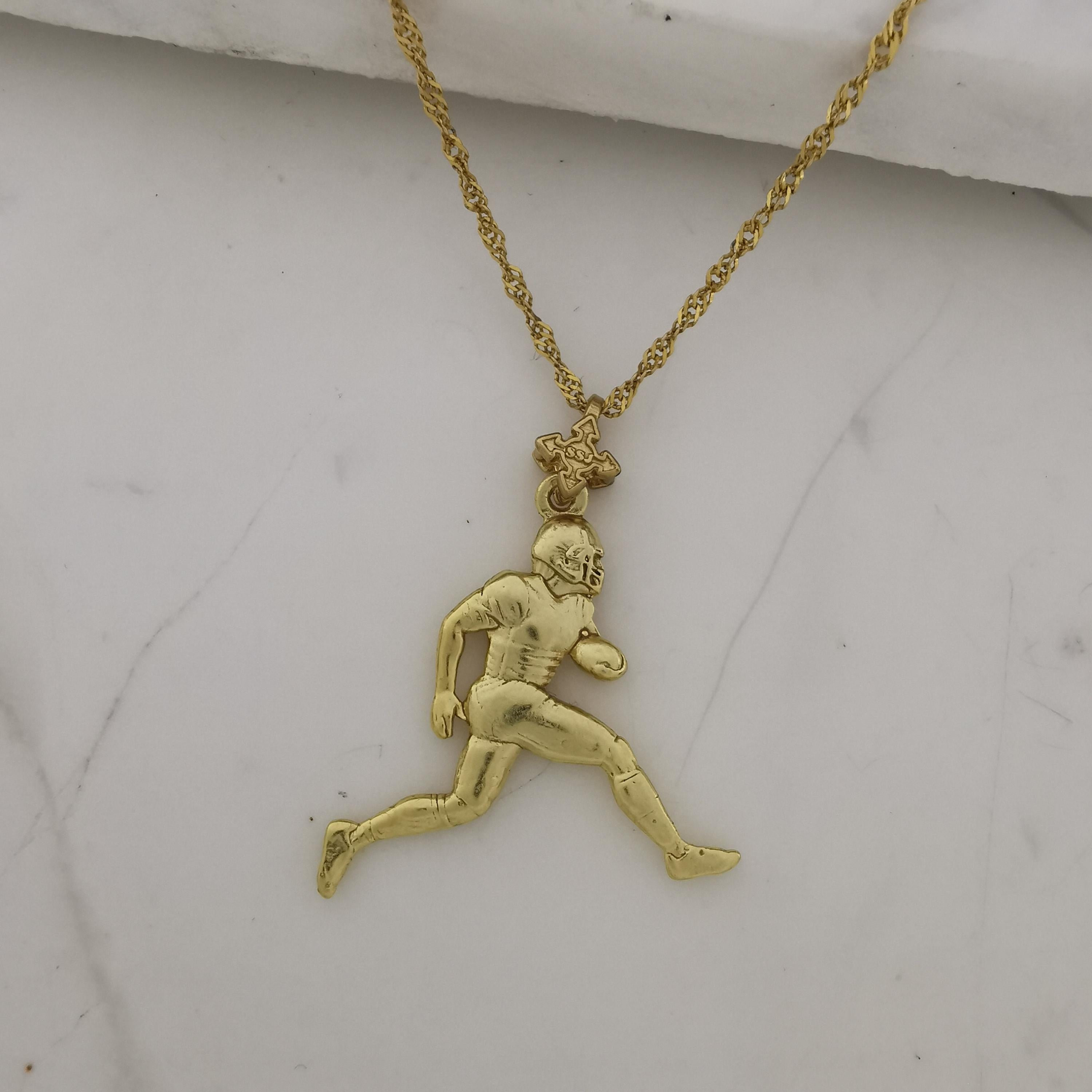 American Football Jewelry Pendant for Men, Gold-Plated 925 Silver Gift – Luxurious Sports Accessory for Players and Sports Lovers – Necklace