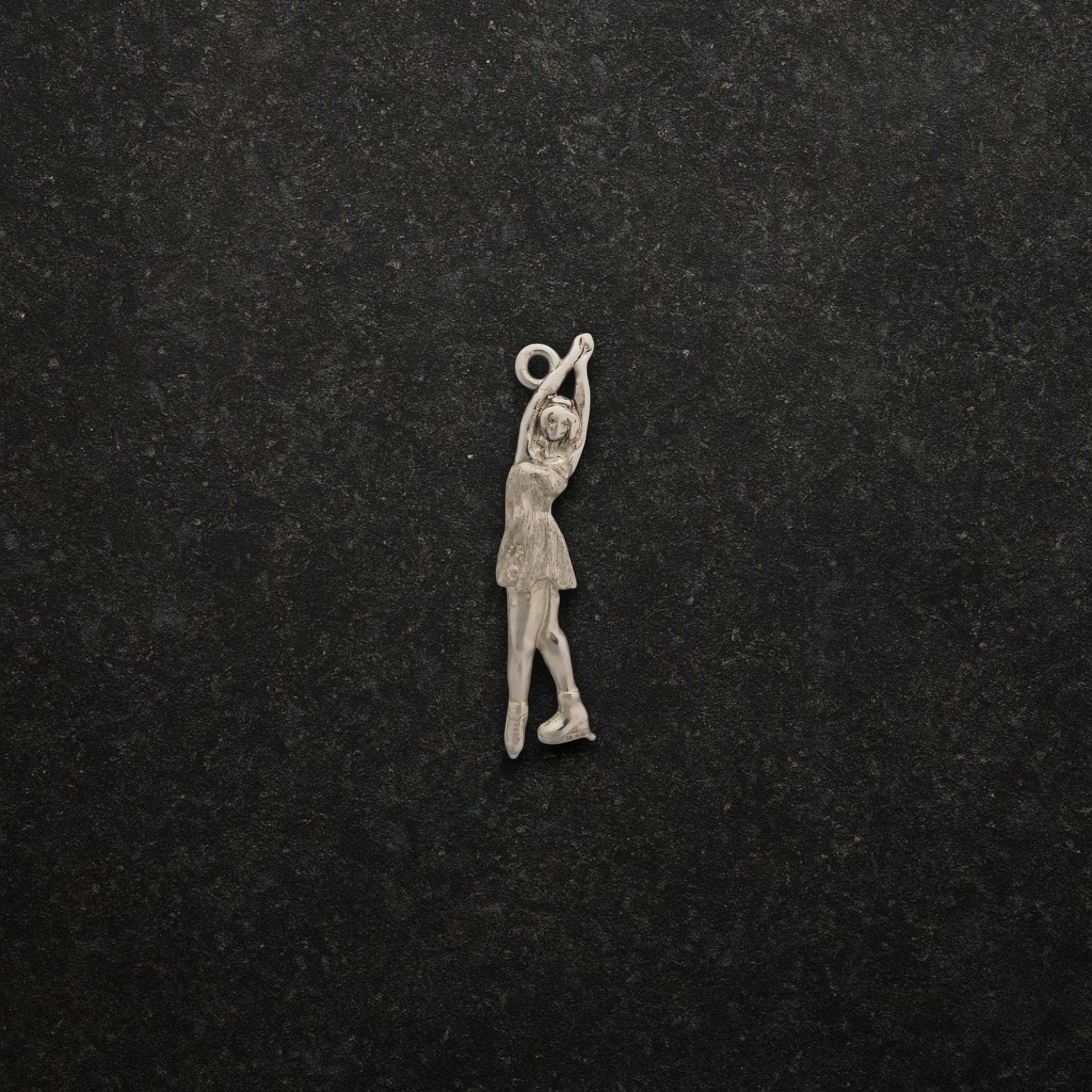 Figure Skating Jewelry Pendant for Women – Classic Silver 925 Gift – Handcrafted Sports Charm for Skaters & Girls – Necklace